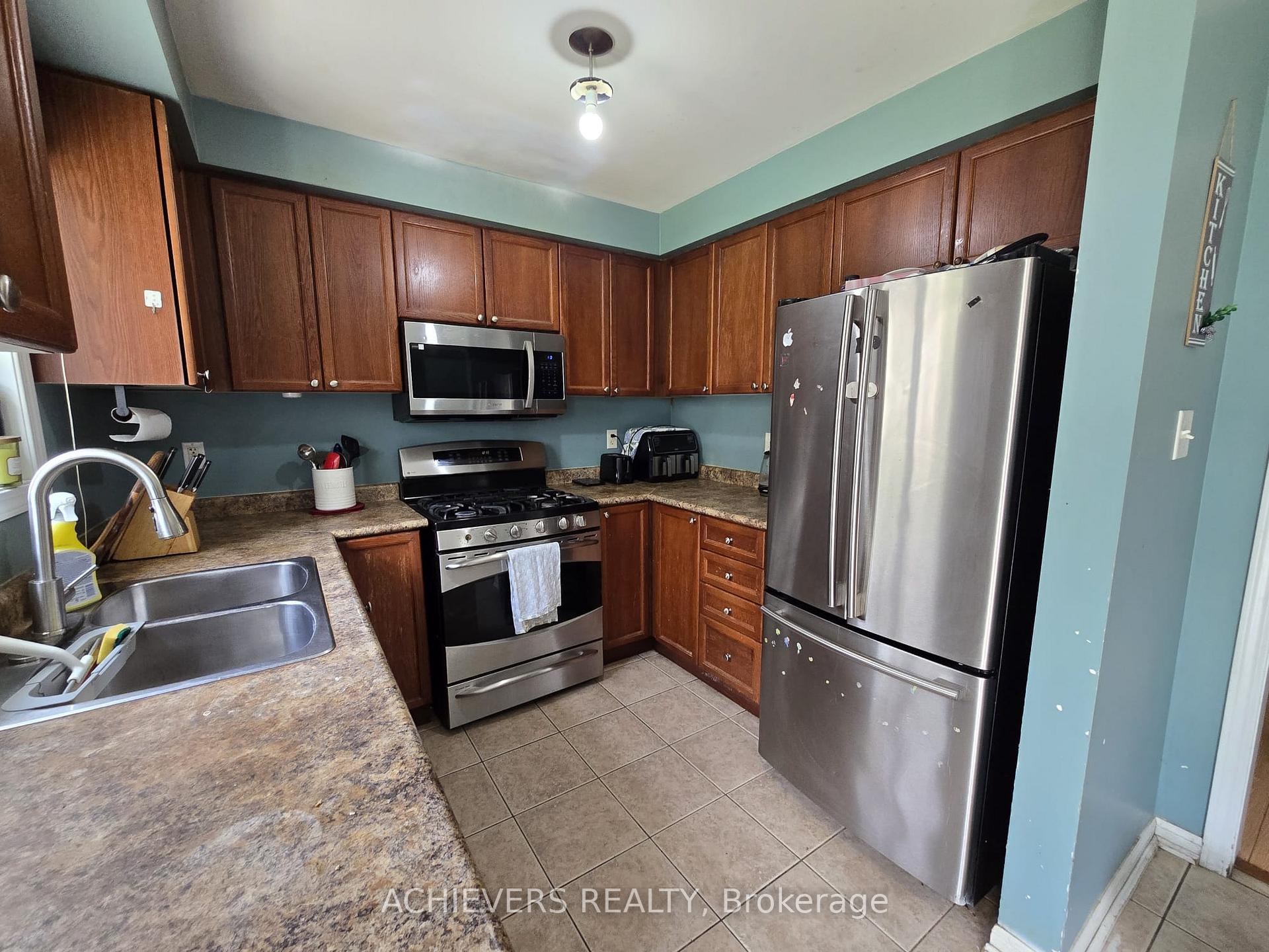 Photo 23 of 240 Scottsdale Drive, Clarington, Bowmanville — HOMEH