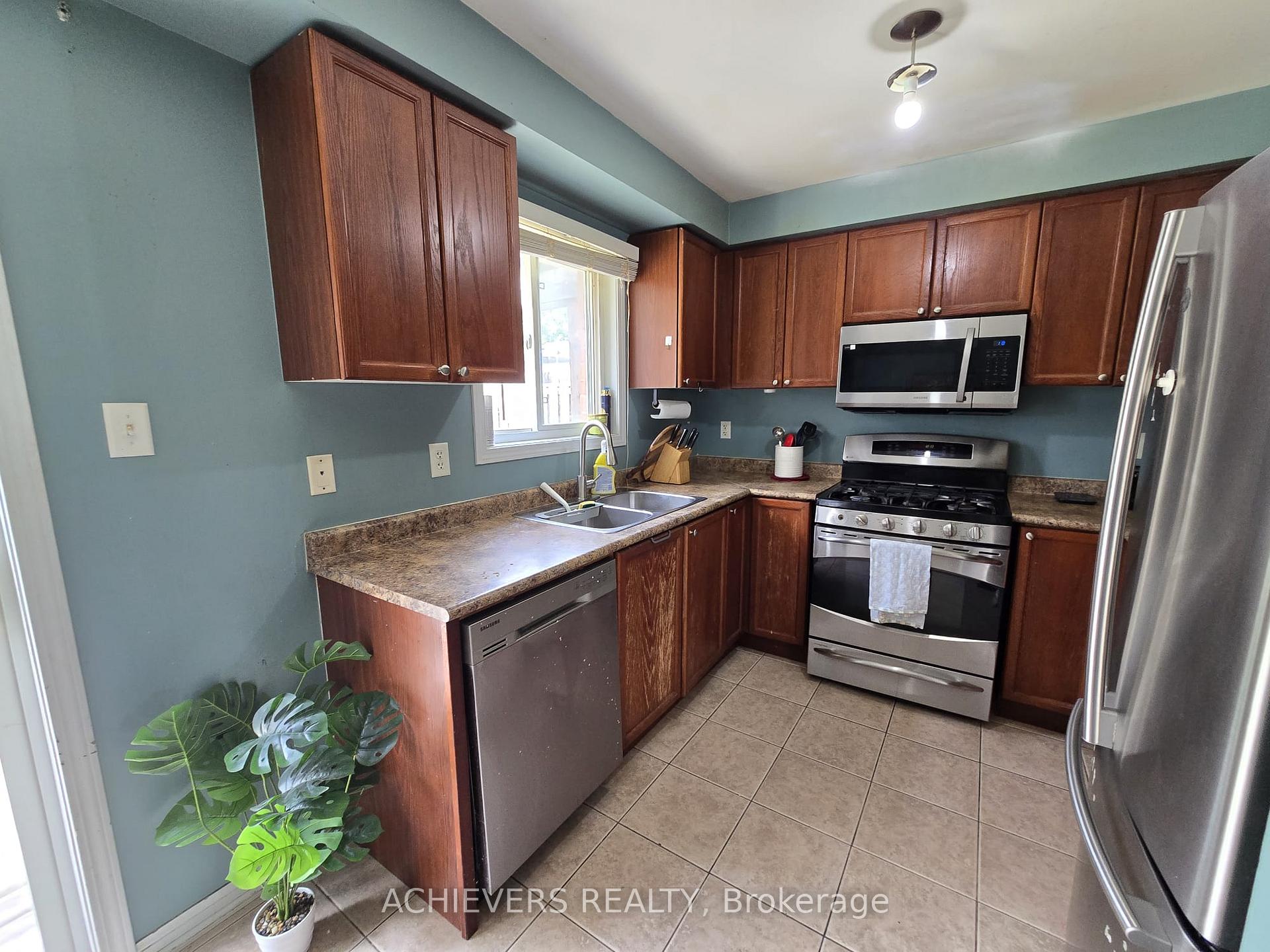 Photo 24 of 240 Scottsdale Drive, Clarington, Bowmanville — HOMEH