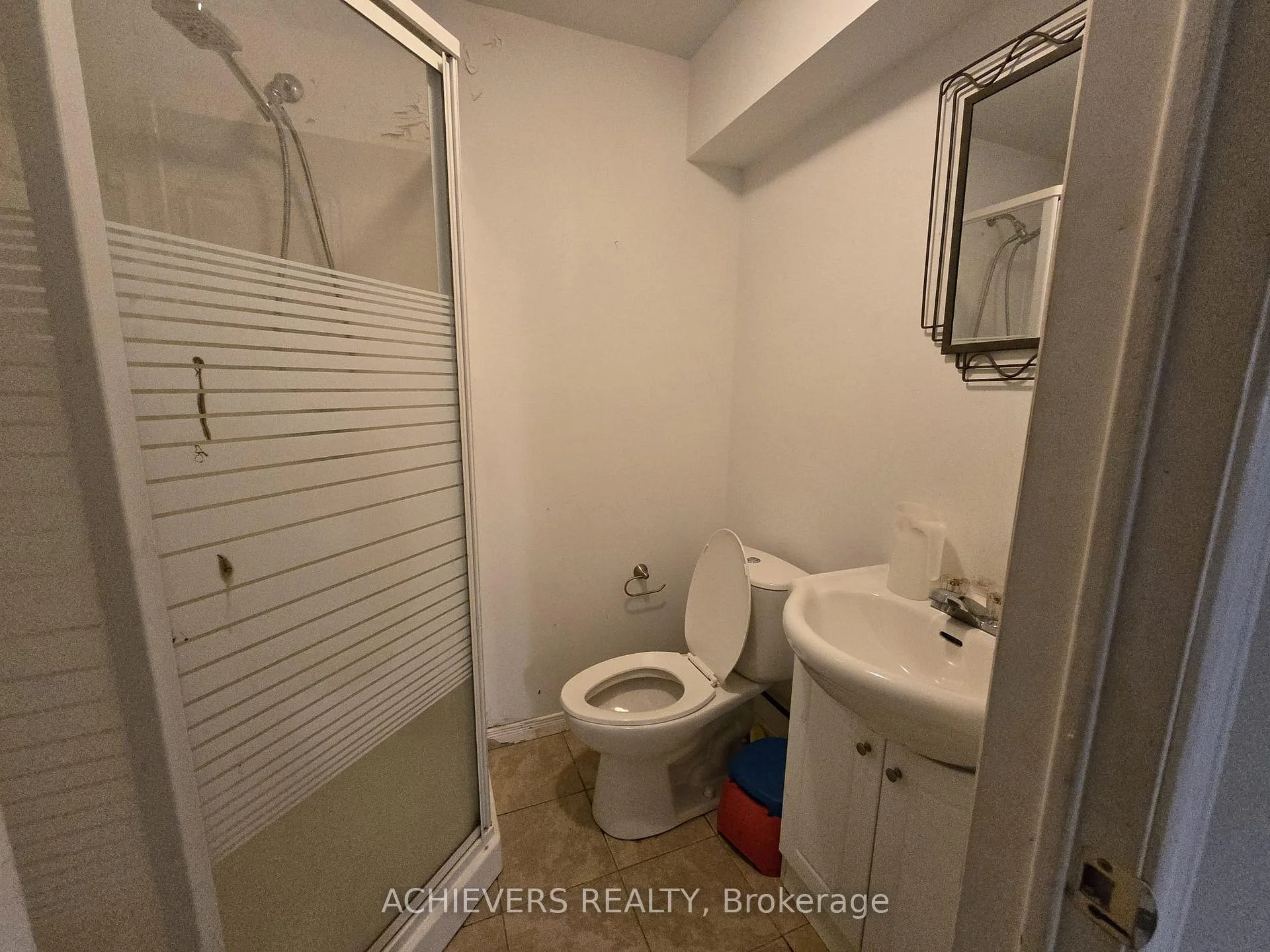 Photo 2 of 240 Scottsdale Drive, Clarington, Bowmanville — HOMEH