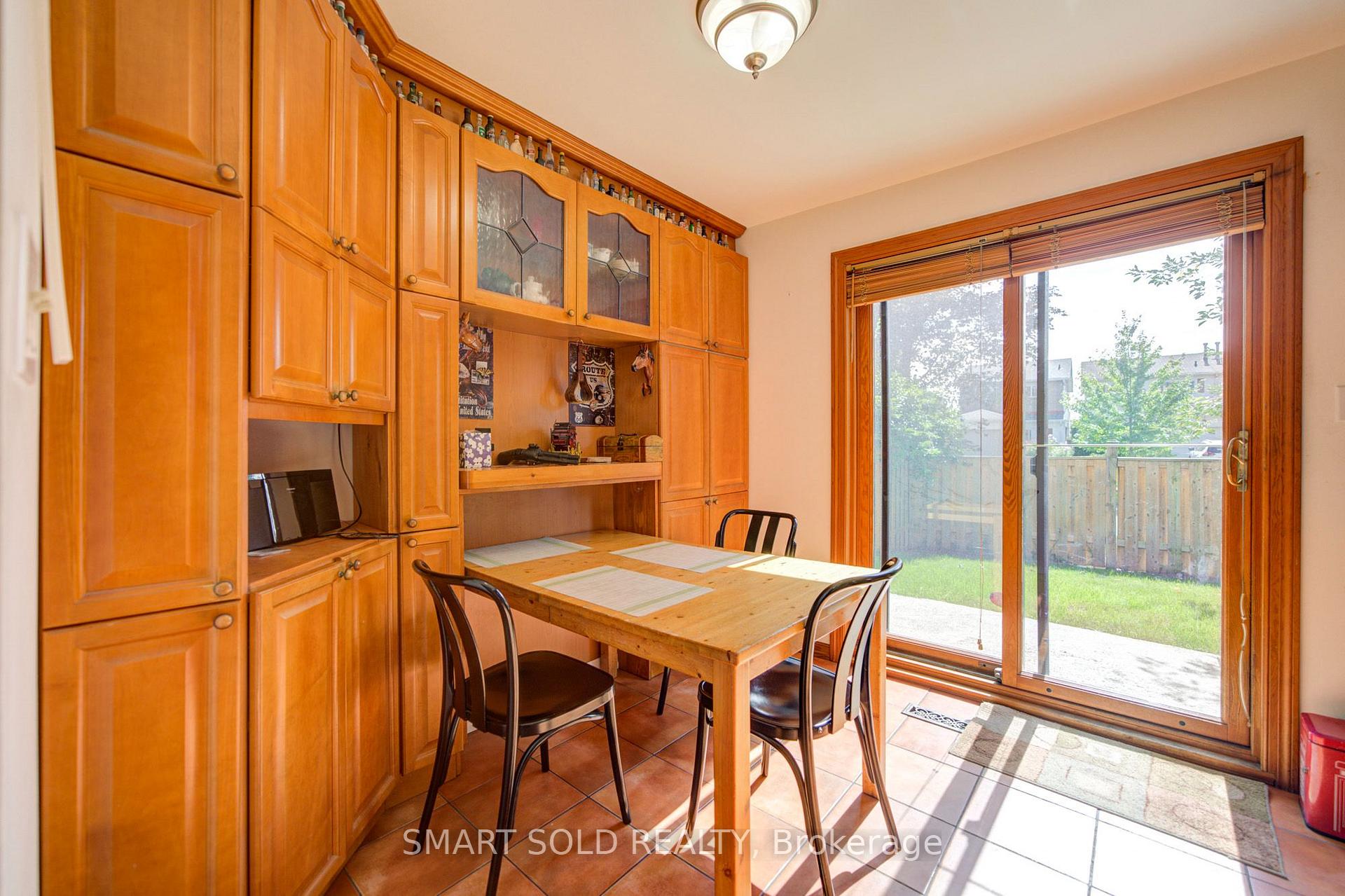 Photo 8 of 2 Croach Crescent, Scarborough, Agincourt North — HOMEH