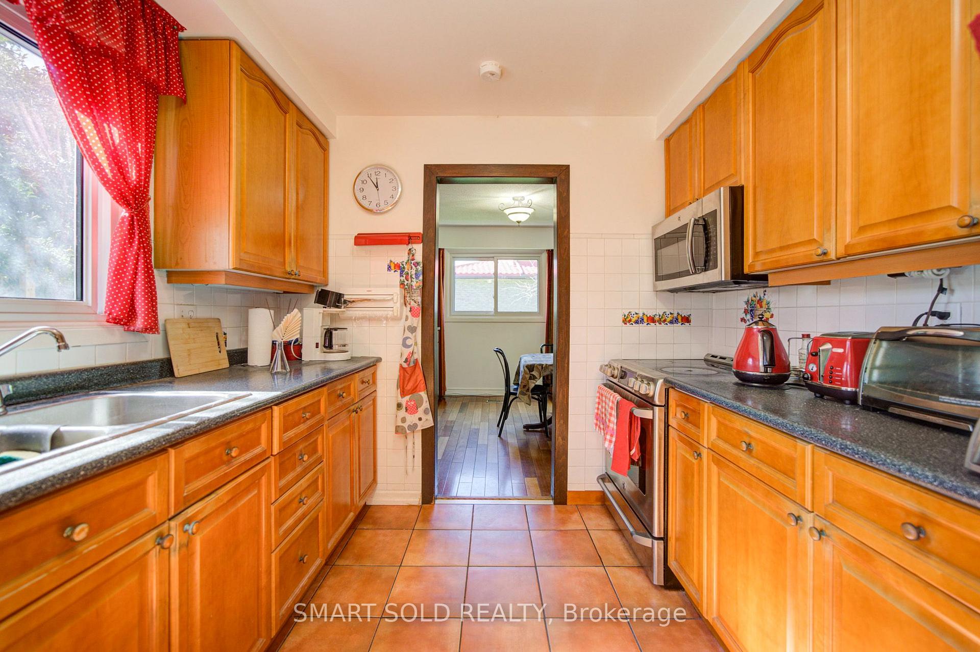 Photo 11 of 2 Croach Crescent, Scarborough, Agincourt North — HOMEH