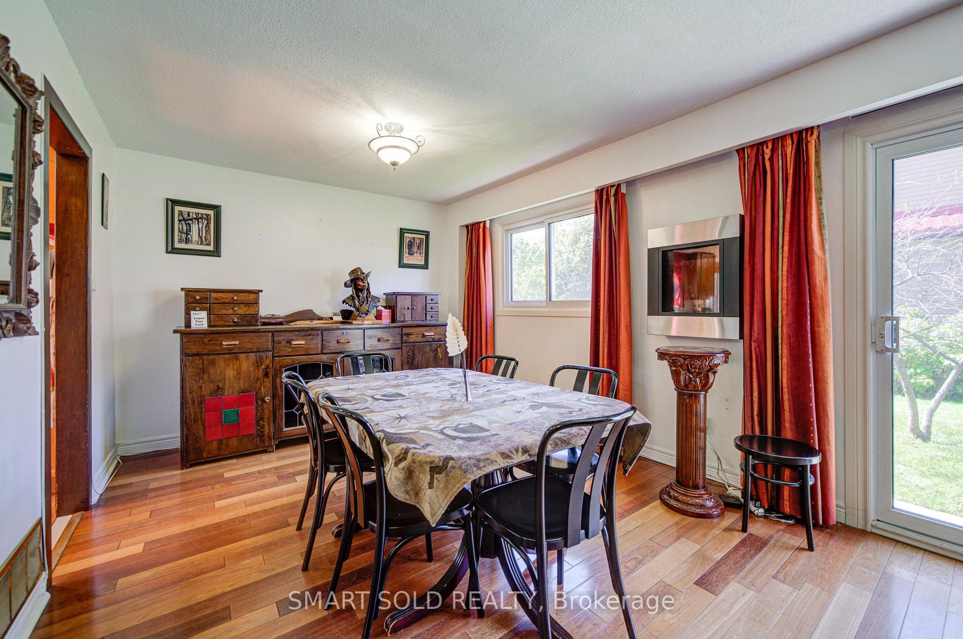 Photo 13 of 2 Croach Crescent, Scarborough, Agincourt North — HOMEH