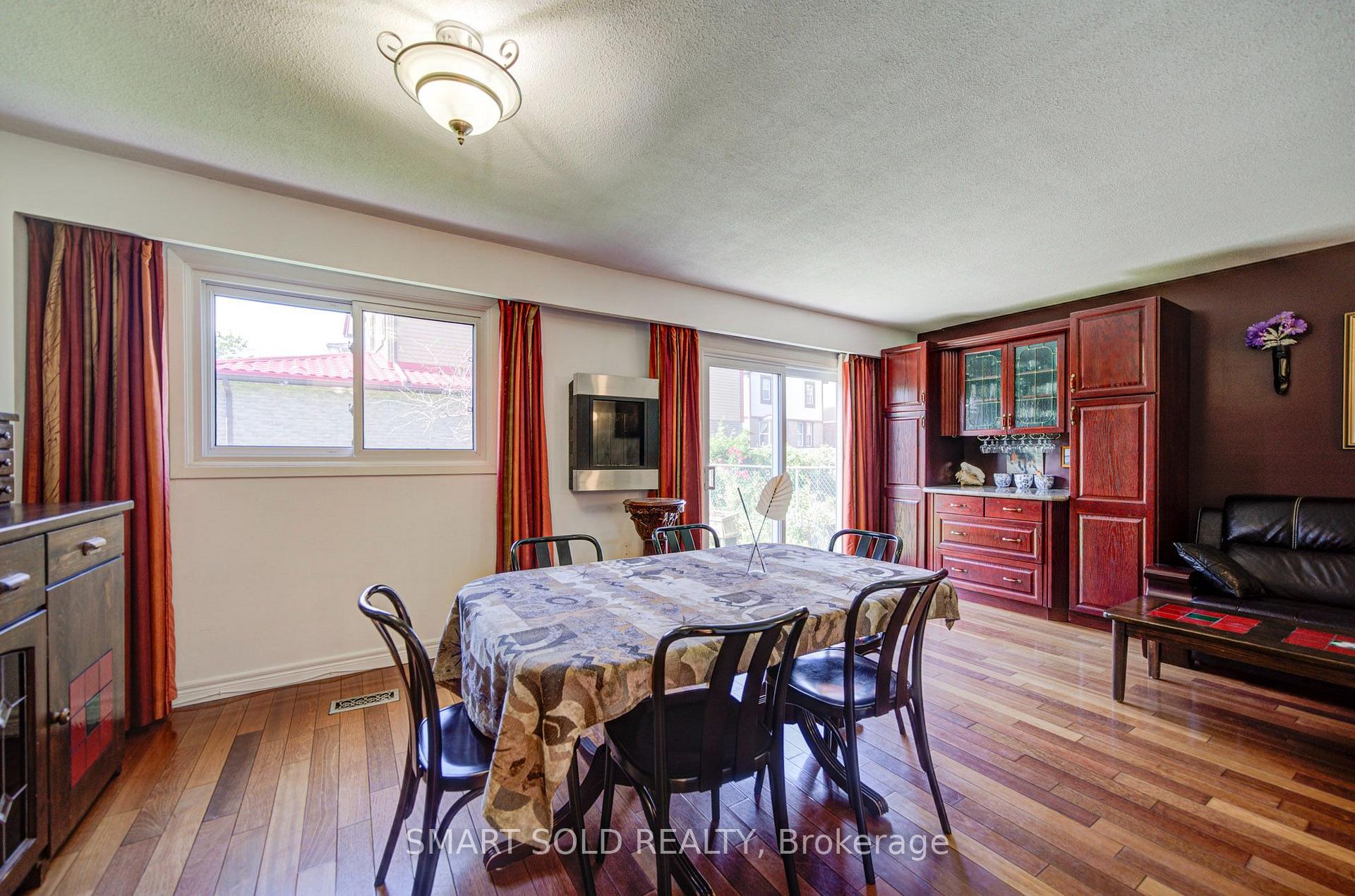 Photo 14 of 2 Croach Crescent, Scarborough, Agincourt North — HOMEH