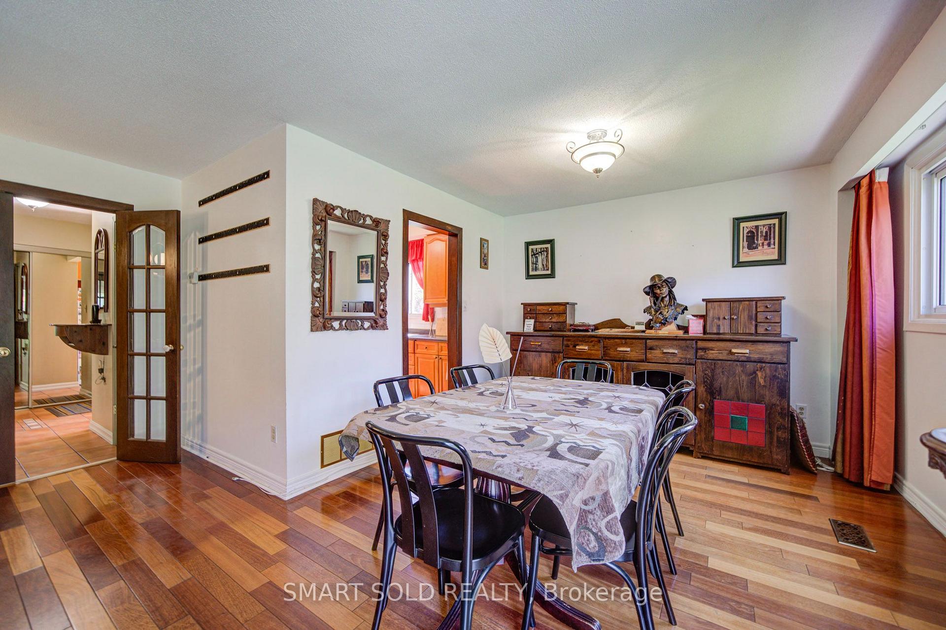 Photo 15 of 2 Croach Crescent, Scarborough, Agincourt North — HOMEH