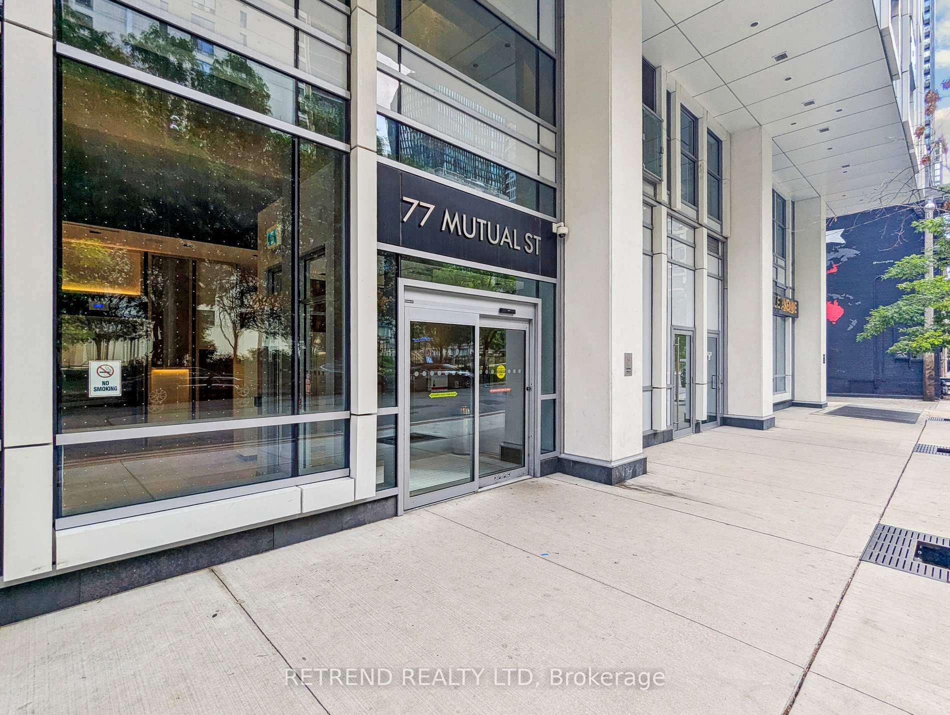 Photo 2 of Unit 908, 77 Mutual Street, Toronto, Church-Yonge Corridor — HOMEH