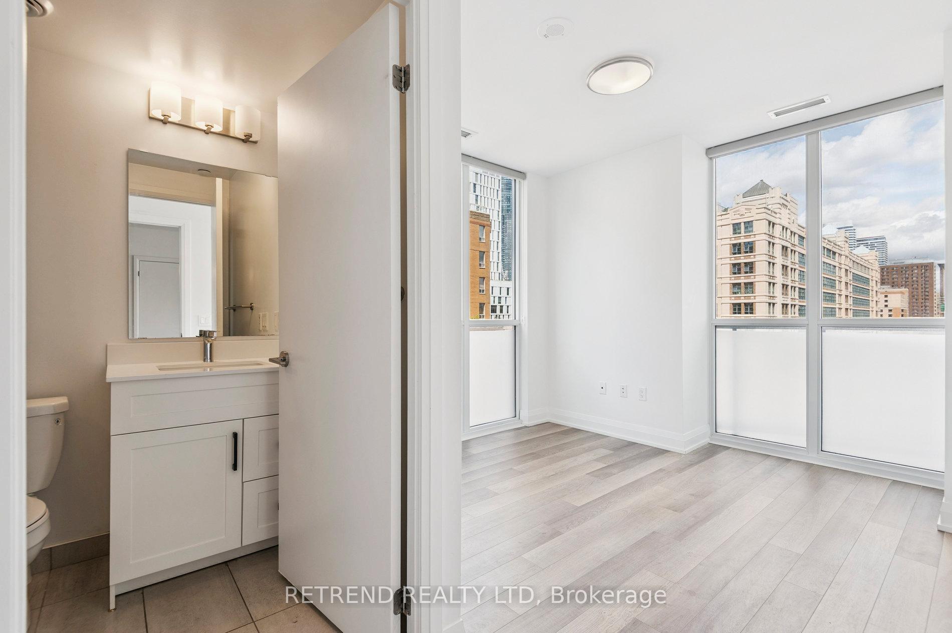 Photo 19 of Unit 908, 77 Mutual Street, Toronto, Church-Yonge Corridor — HOMEH