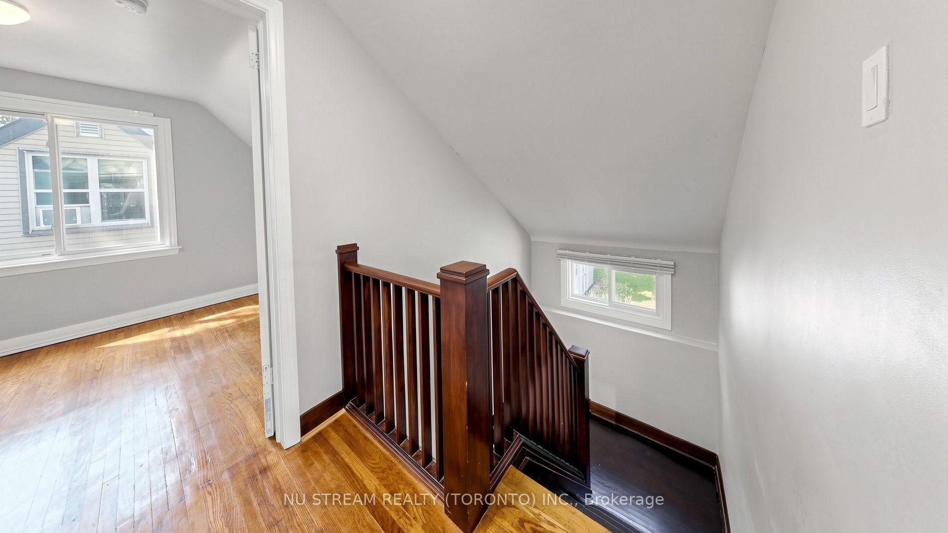 Photo 15 of 226 Oakridge Drive, Scarborough, Cliffcrest — HOMEH