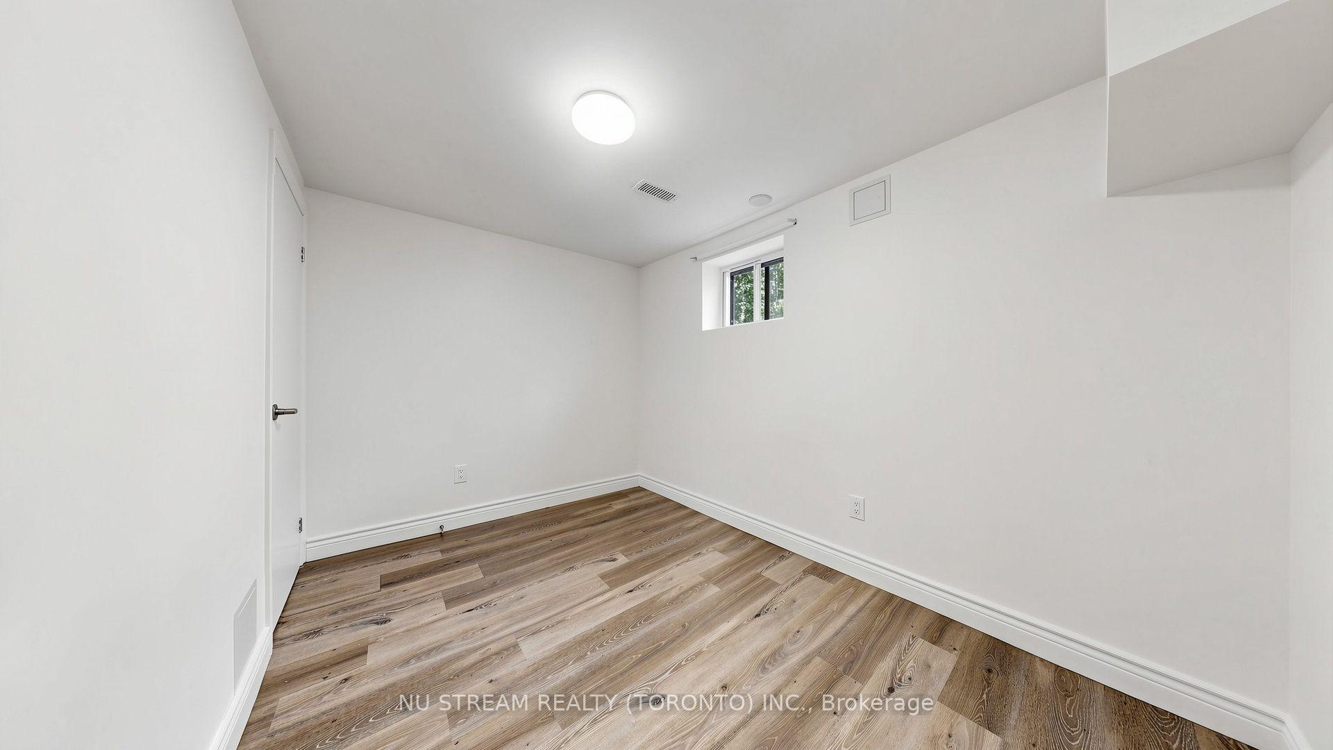 Photo 33 of 226 Oakridge Drive, Scarborough, Cliffcrest — HOMEH