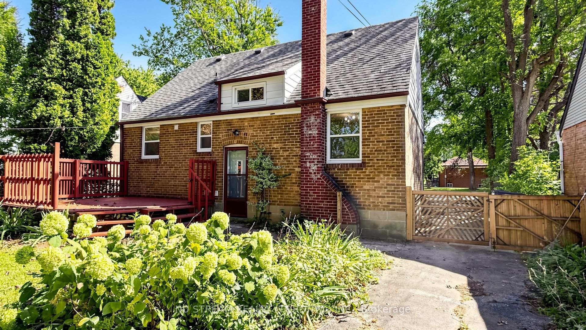 Photo 37 of 226 Oakridge Drive, Scarborough, Cliffcrest — HOMEH