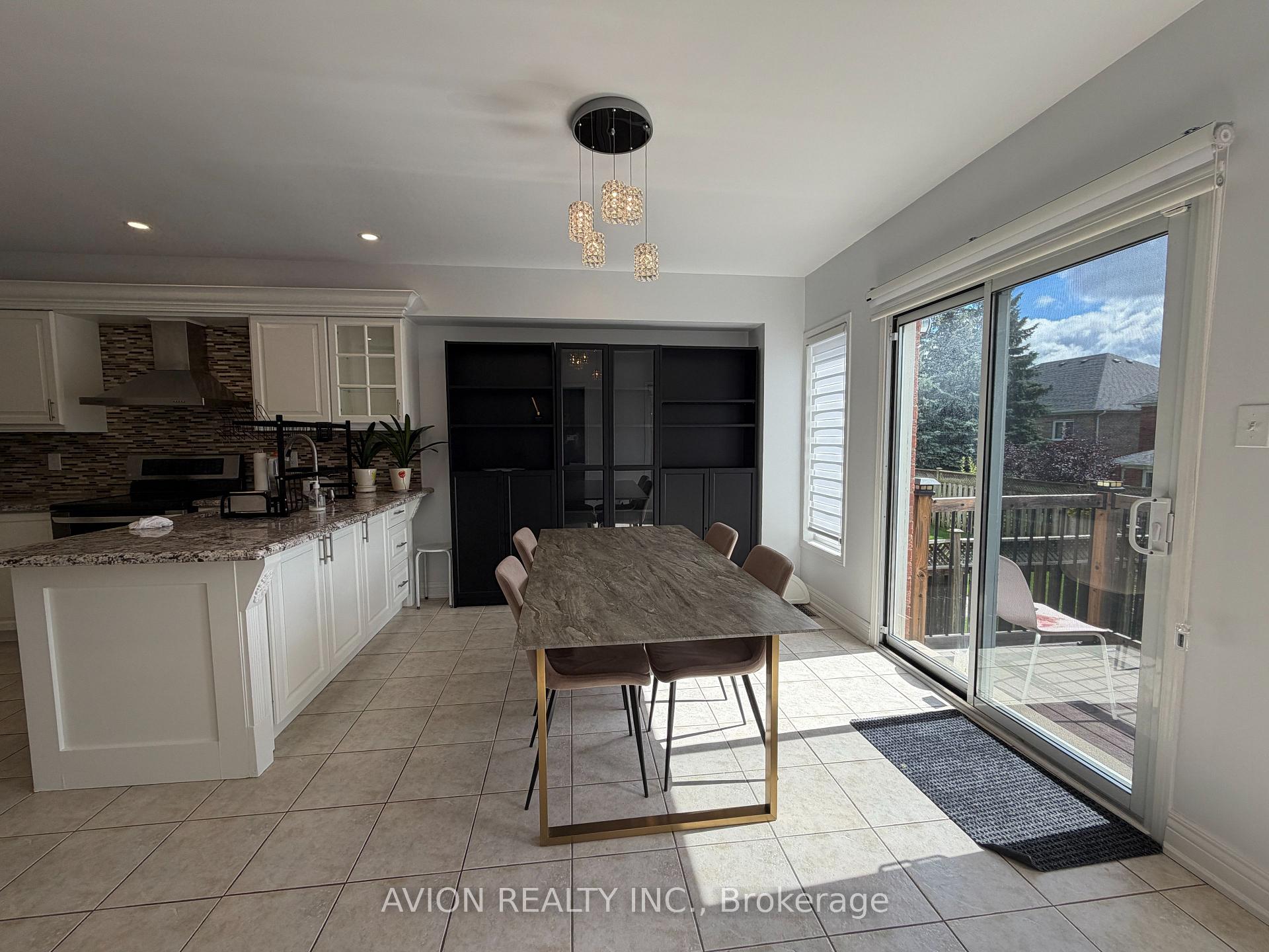 Photo 4 of 29 Falling River Drive, Richmond Hill, Devonsleigh — HOMEH
