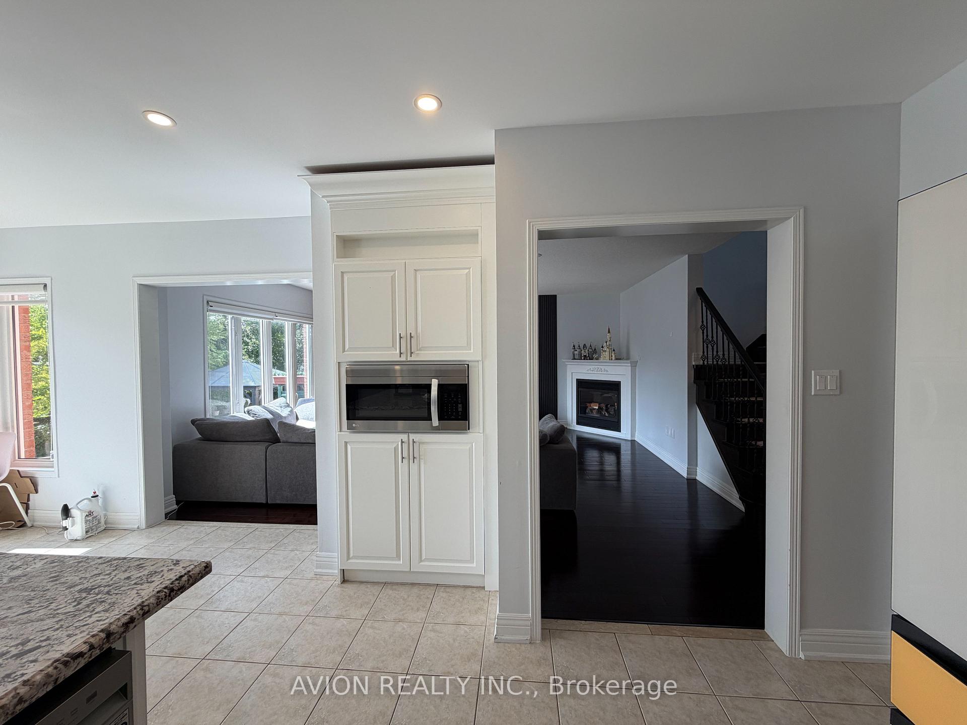 Photo 7 of 29 Falling River Drive, Richmond Hill, Devonsleigh — HOMEH