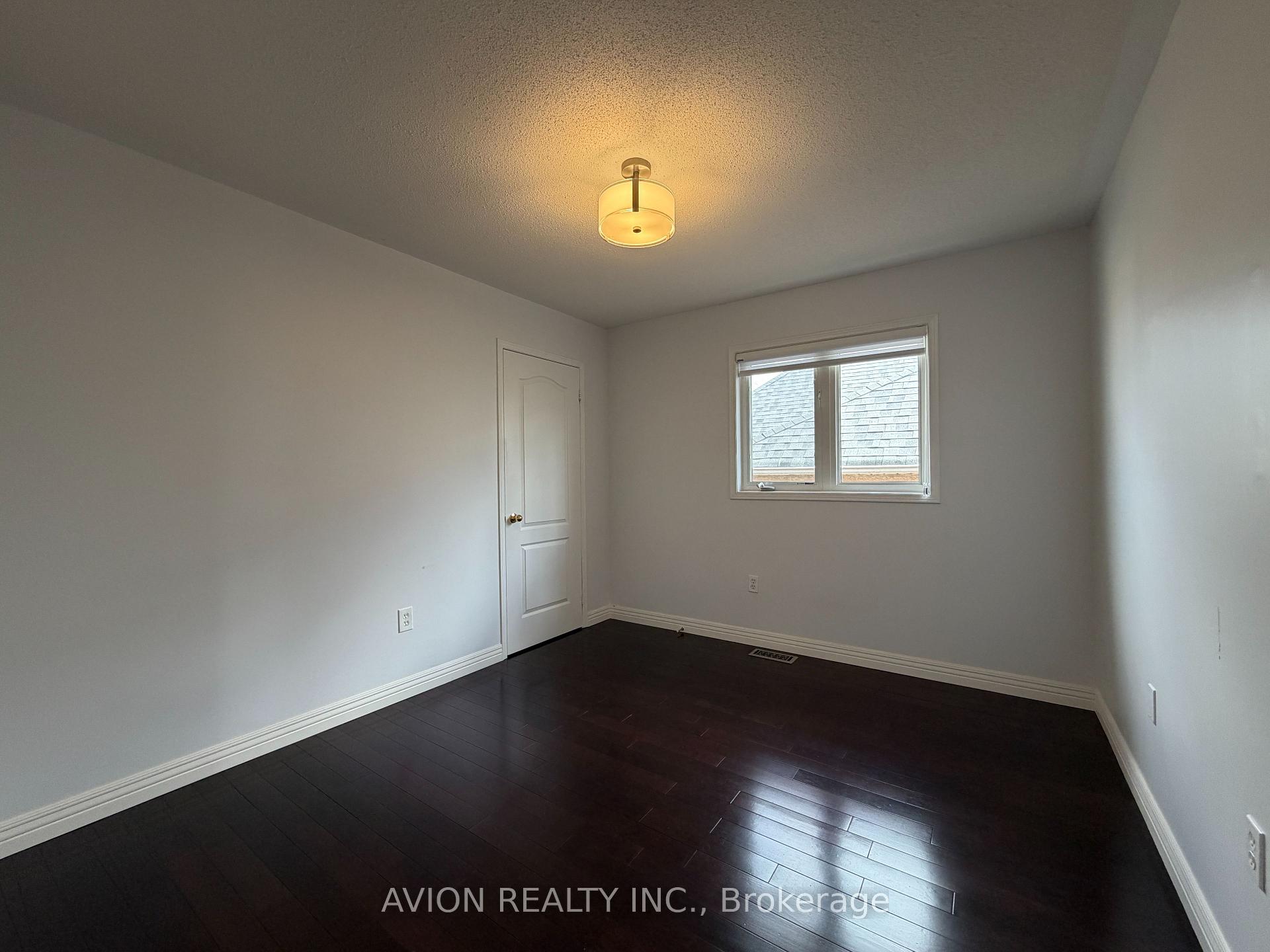 Photo 11 of 29 Falling River Drive, Richmond Hill, Devonsleigh — HOMEH