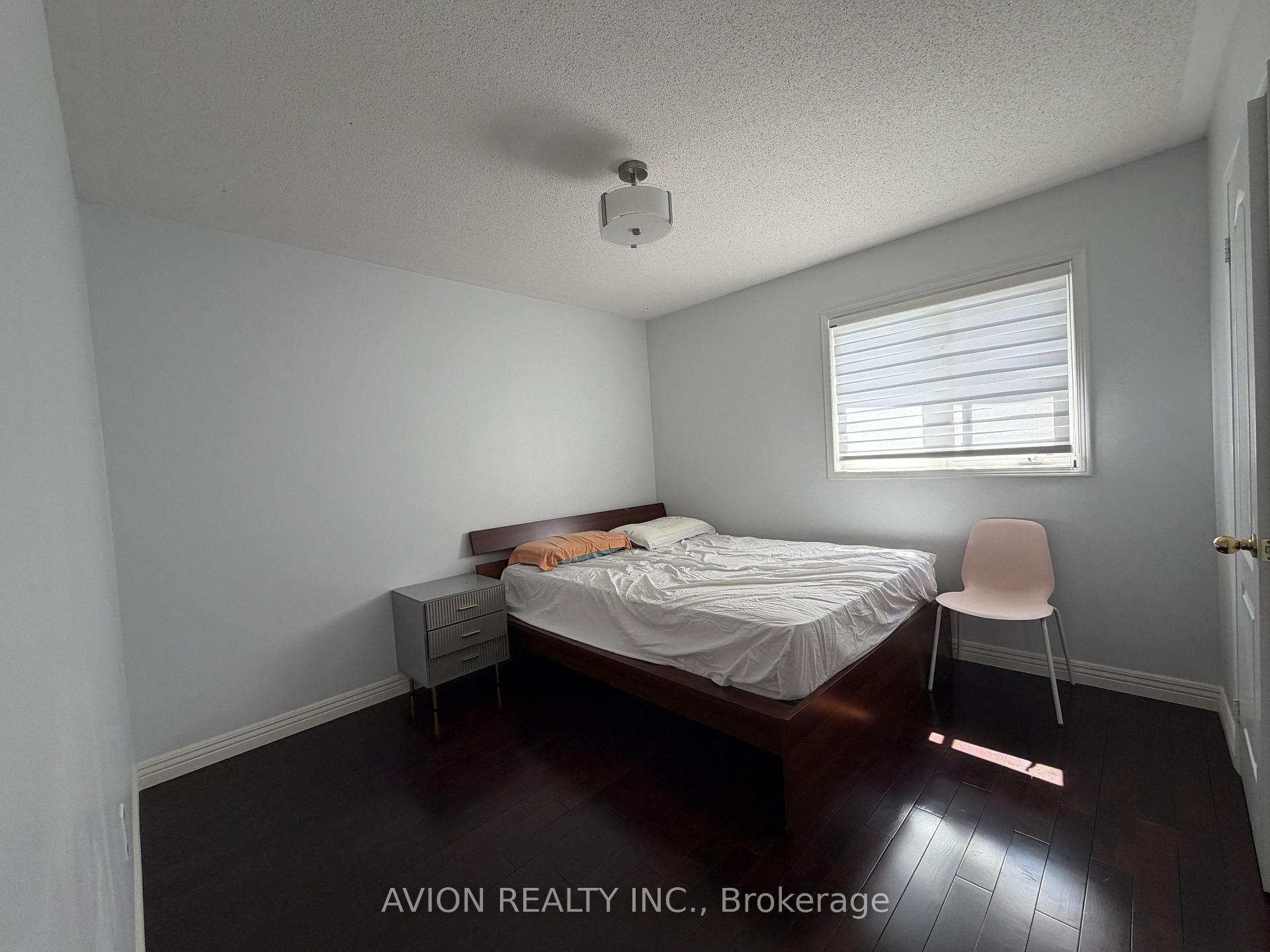 Photo 15 of 29 Falling River Drive, Richmond Hill, Devonsleigh — HOMEH