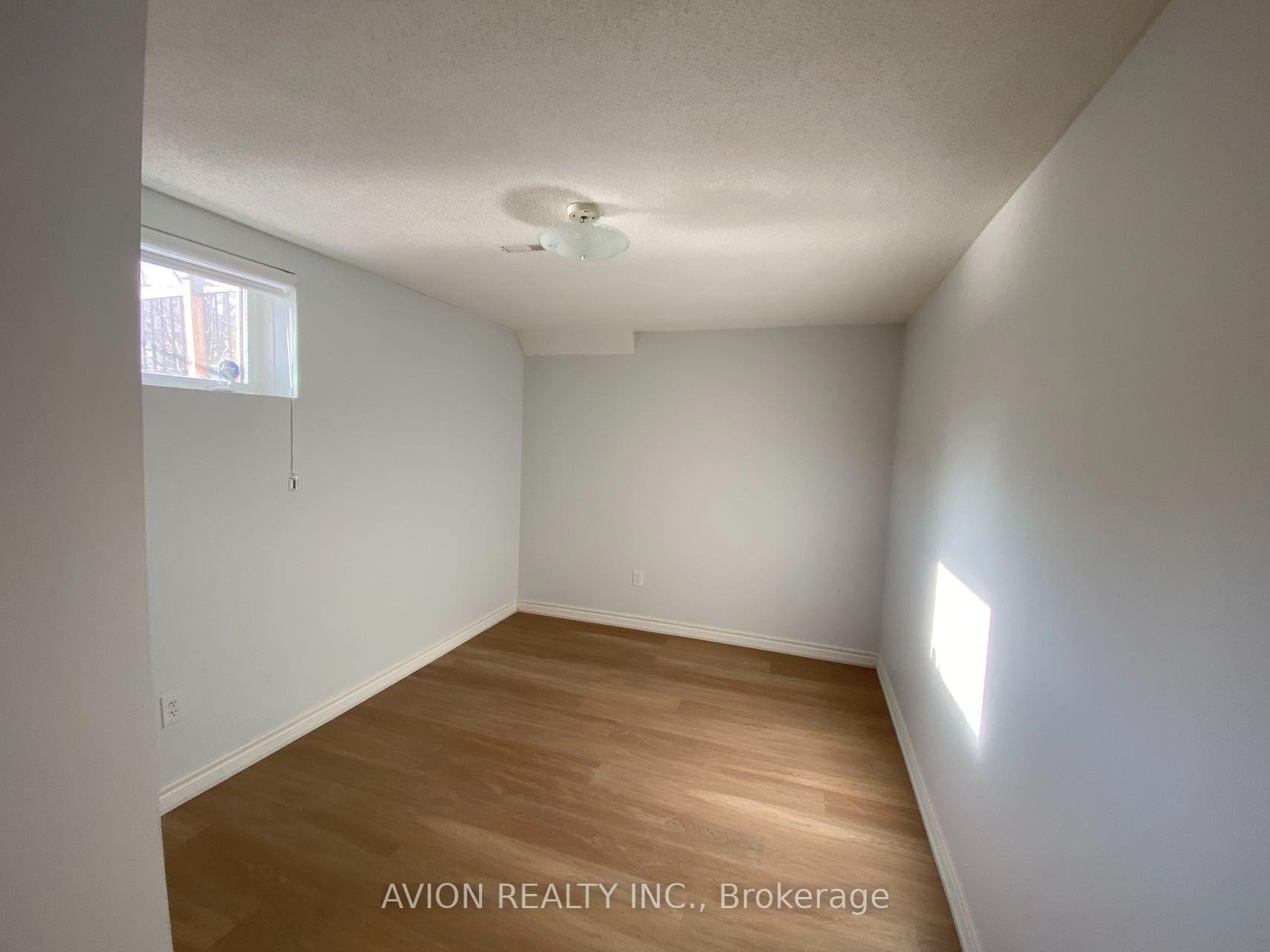 Photo 19 of 29 Falling River Drive, Richmond Hill, Devonsleigh — HOMEH
