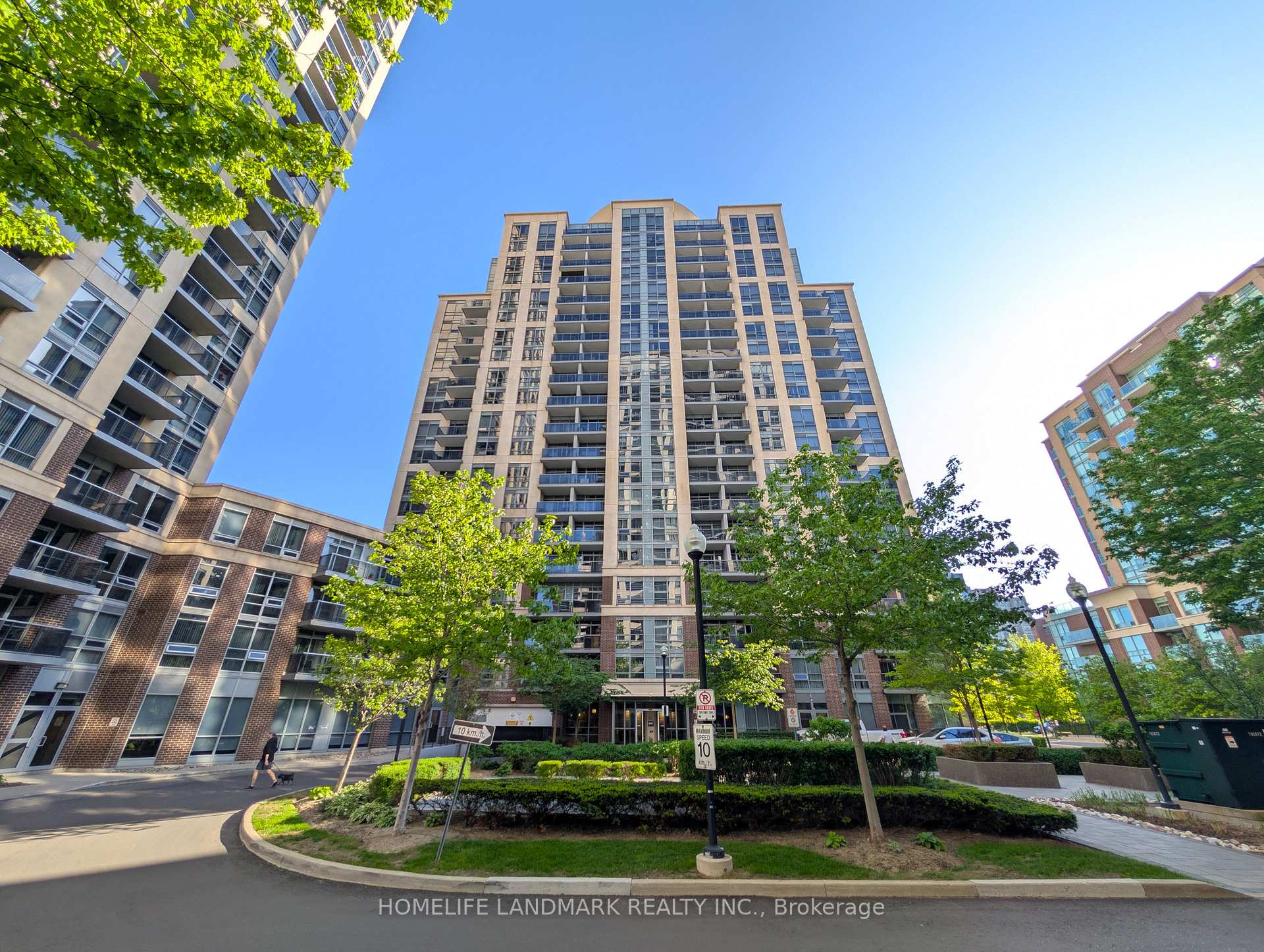 Photo 2 of Unit 302, 1 Michael Power Place, Etobicoke, Islington-City Centre West — HOMEH
