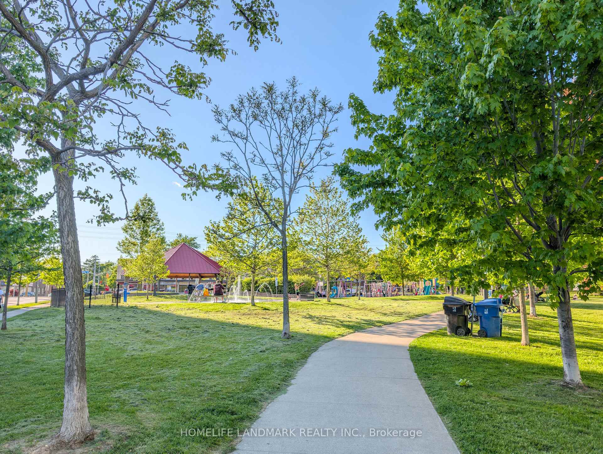 Photo 6 of Unit 302, 1 Michael Power Place, Etobicoke, Islington-City Centre West — HOMEH