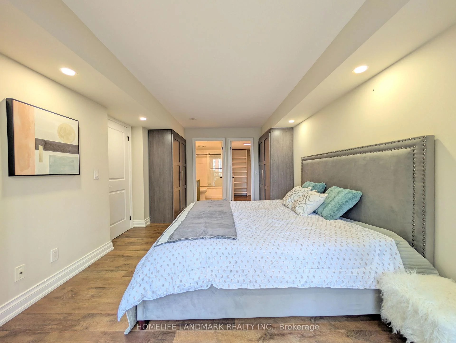 Photo 14 of Unit 302, 1 Michael Power Place, Etobicoke, Islington-City Centre West — HOMEH