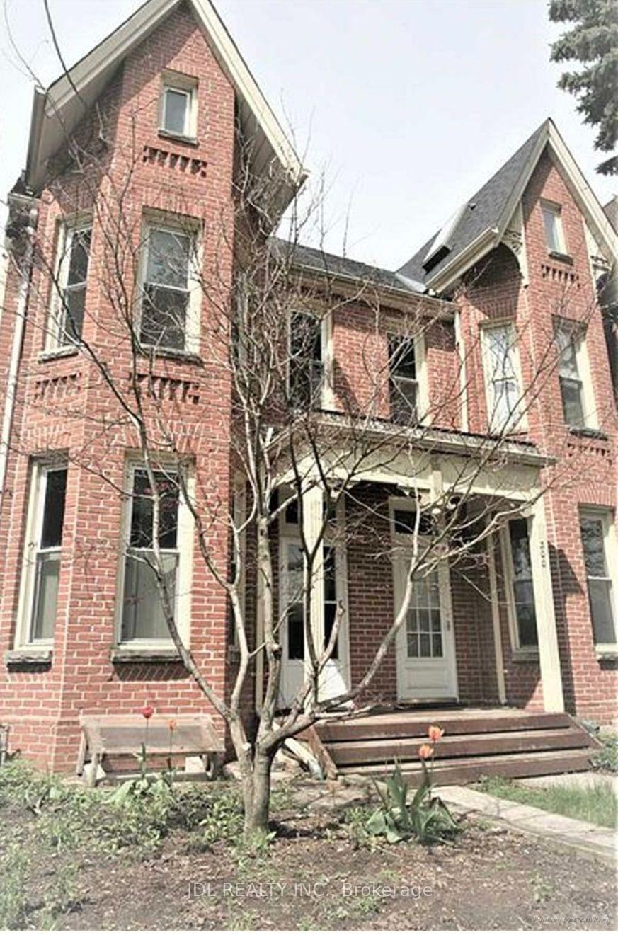 Front of Unit One  Bedroom Main Floor, 298 Robert St Street