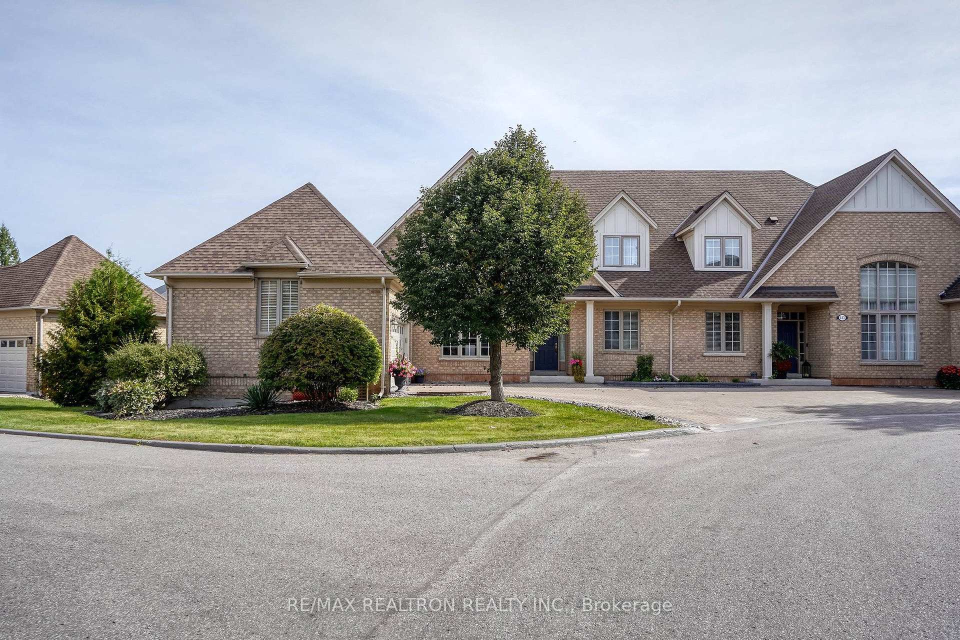 Photo 3 of 486 Falconwood Hollow, Aurora, Aurora Estates — HOMEH