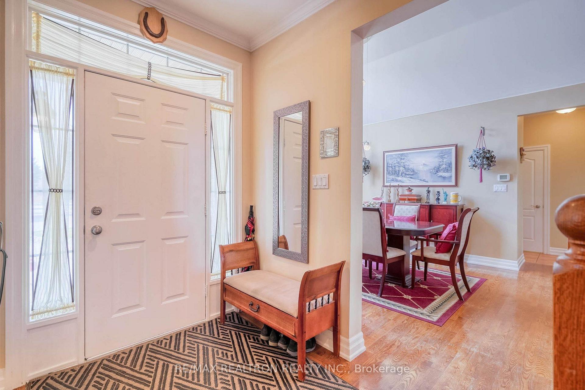 Photo 4 of 486 Falconwood Hollow, Aurora, Aurora Estates — HOMEH