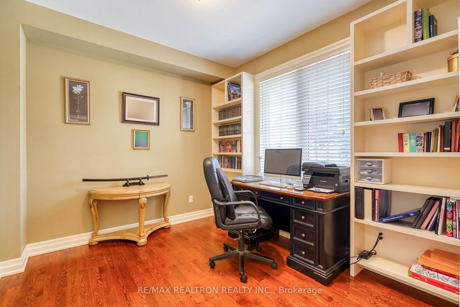 Photo 5 of 486 Falconwood Hollow, Aurora, Aurora Estates — HOMEH