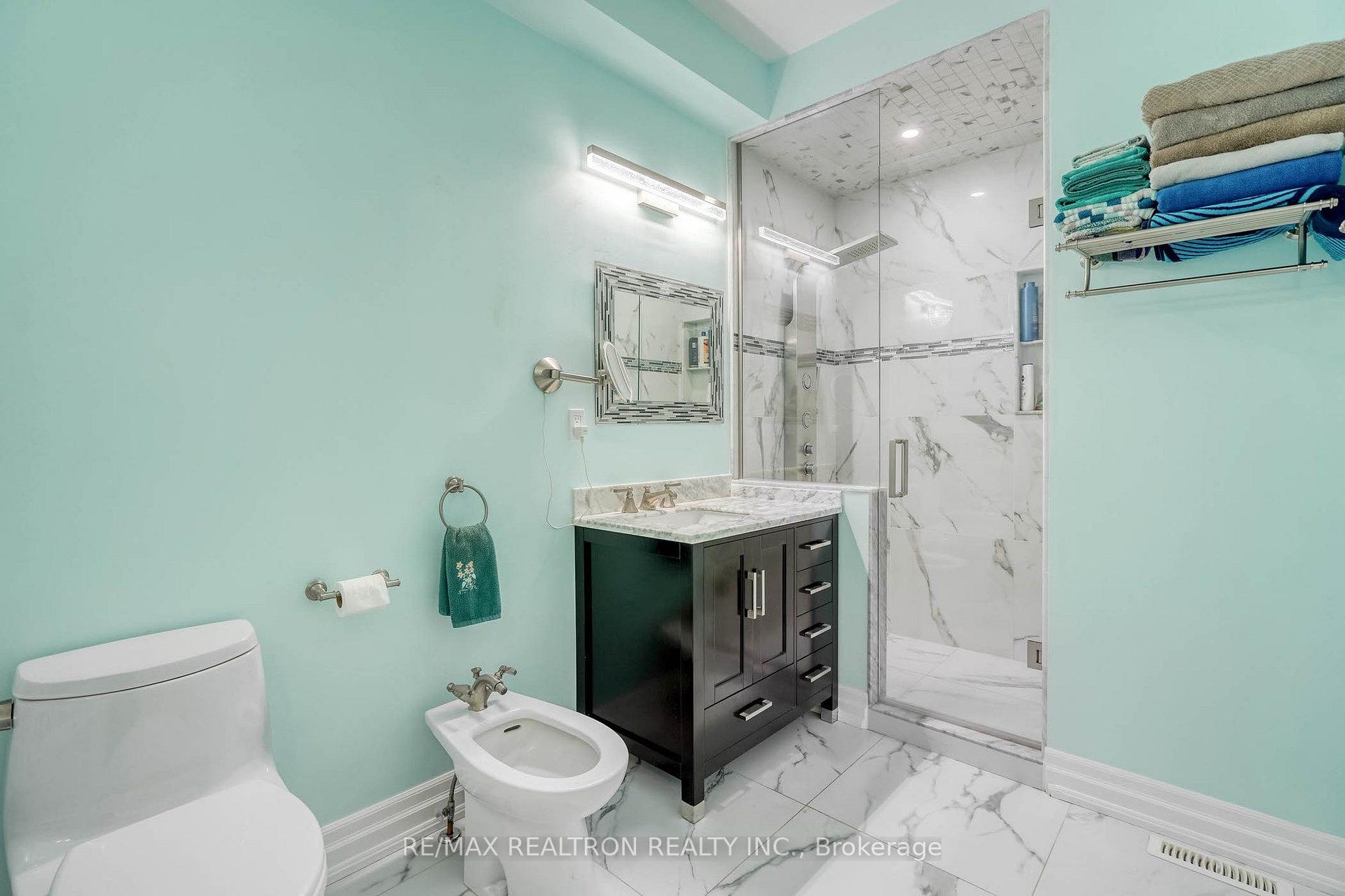 Photo 33 of 486 Falconwood Hollow, Aurora, Aurora Estates — HOMEH