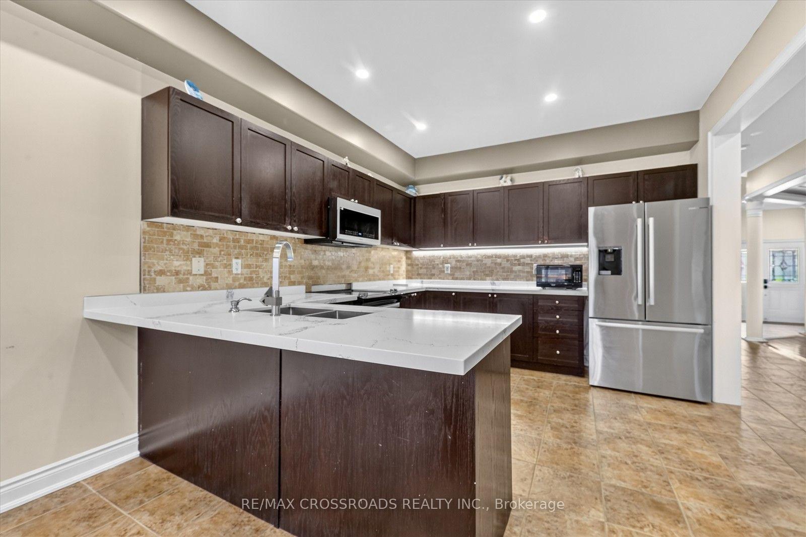Photo 14 of 1584 Quail Run Drive, Oshawa, Taunton — HOMEH