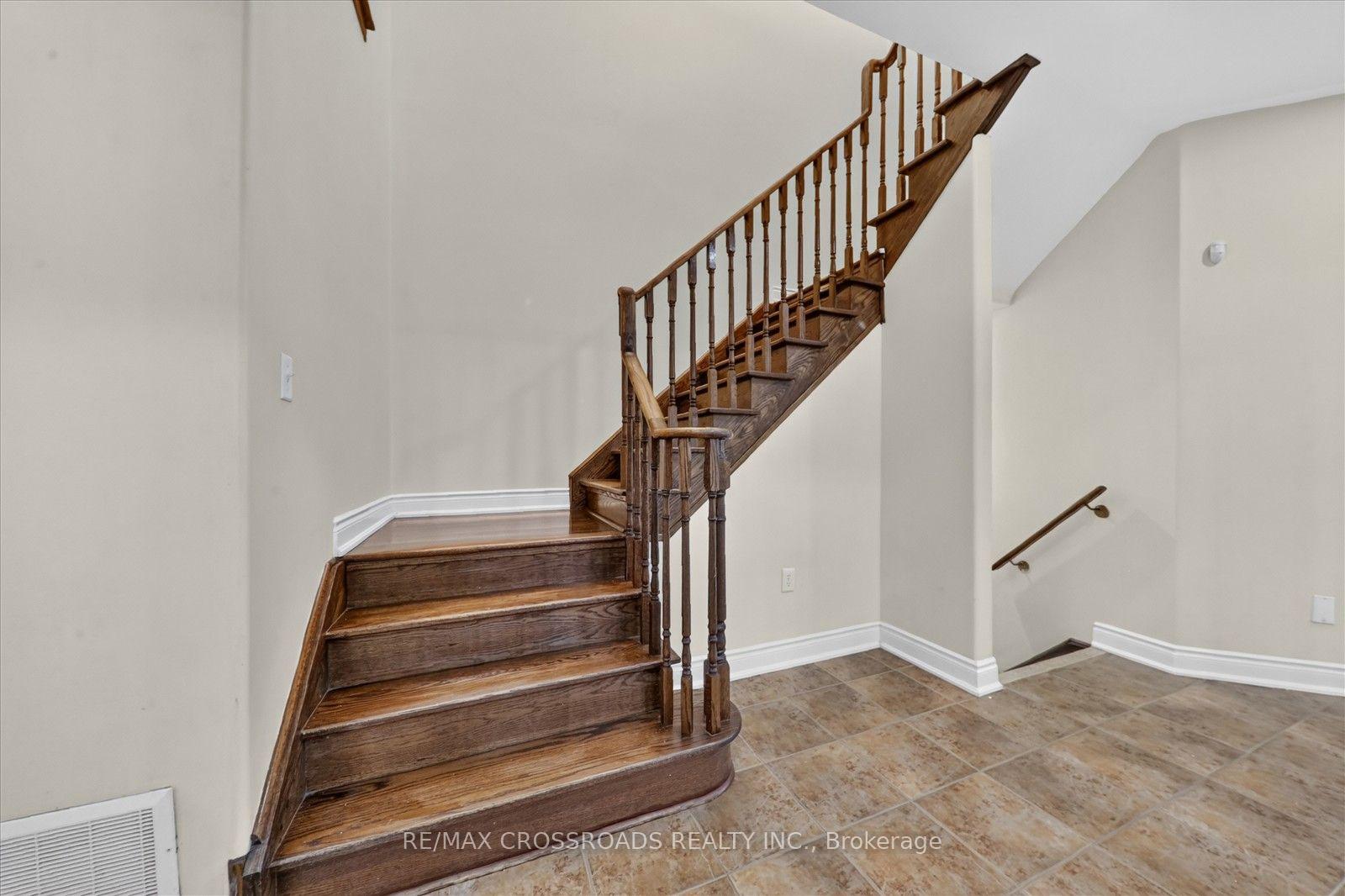 Photo 17 of 1584 Quail Run Drive, Oshawa, Taunton — HOMEH