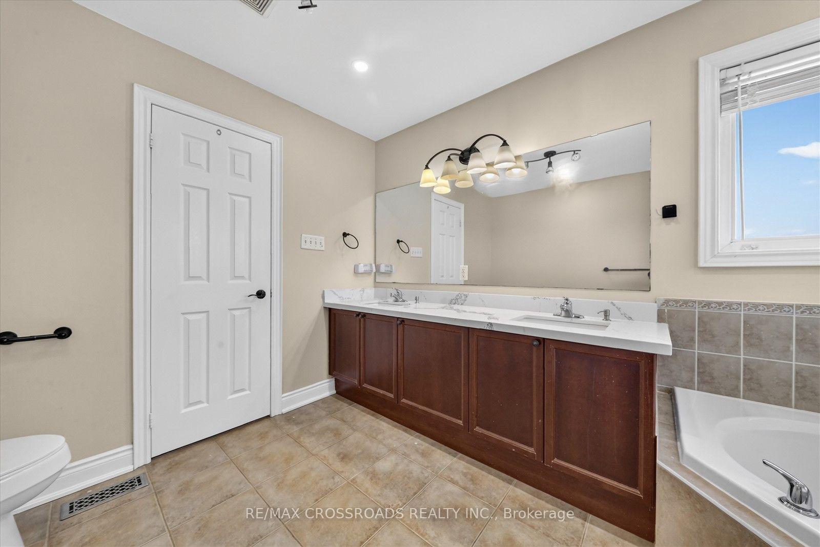 Photo 21 of 1584 Quail Run Drive, Oshawa, Taunton — HOMEH