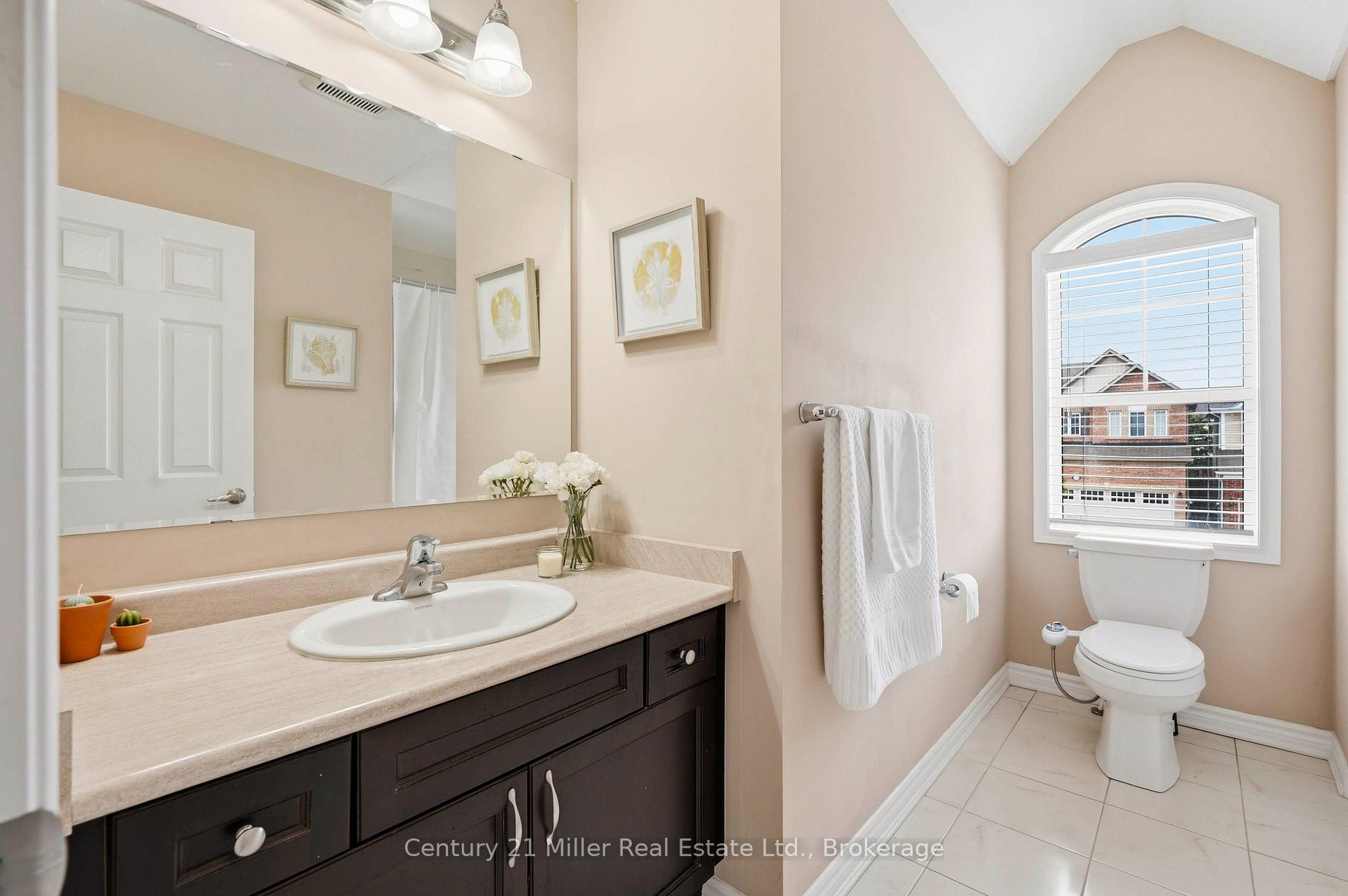 Photo 23 of 19 Glenvista Drive, Kitchener, Trussler — HOMEH