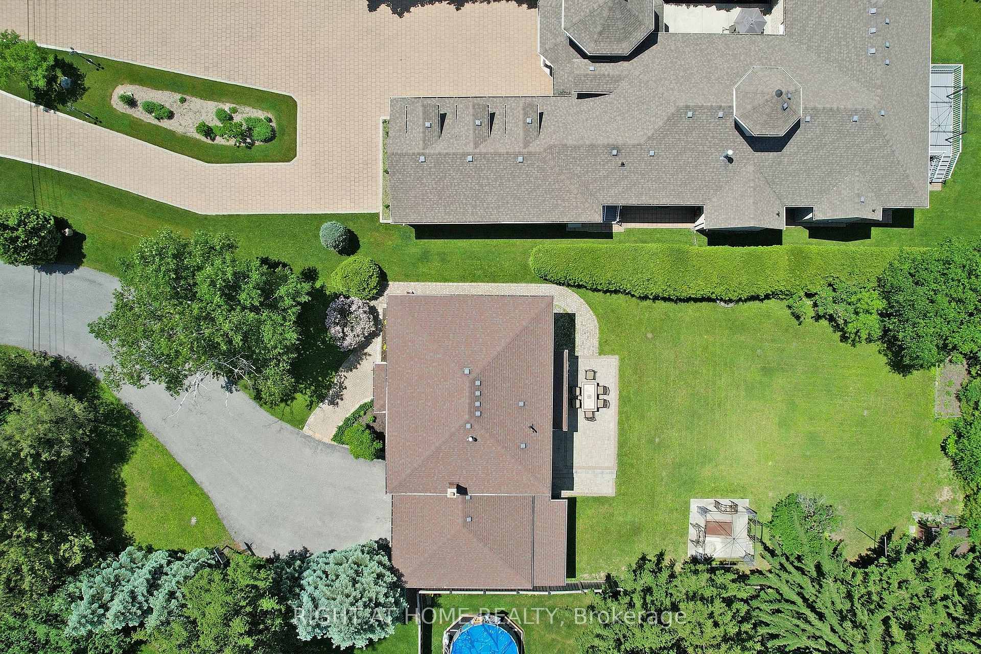 Photo 3 of 350 Sunset Beach Road, Richmond Hill, Oak Ridges Lake Wilcox — HOMEH