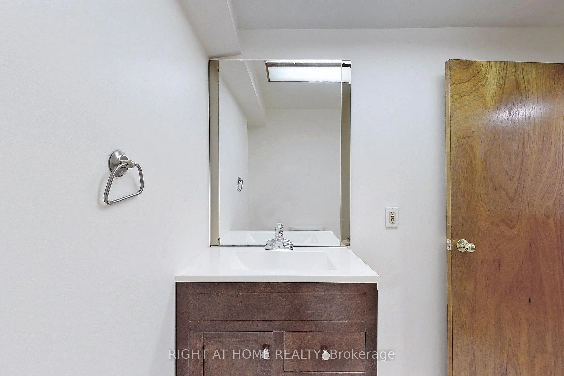 Photo 25 of 350 Sunset Beach Road, Richmond Hill, Oak Ridges Lake Wilcox — HOMEH