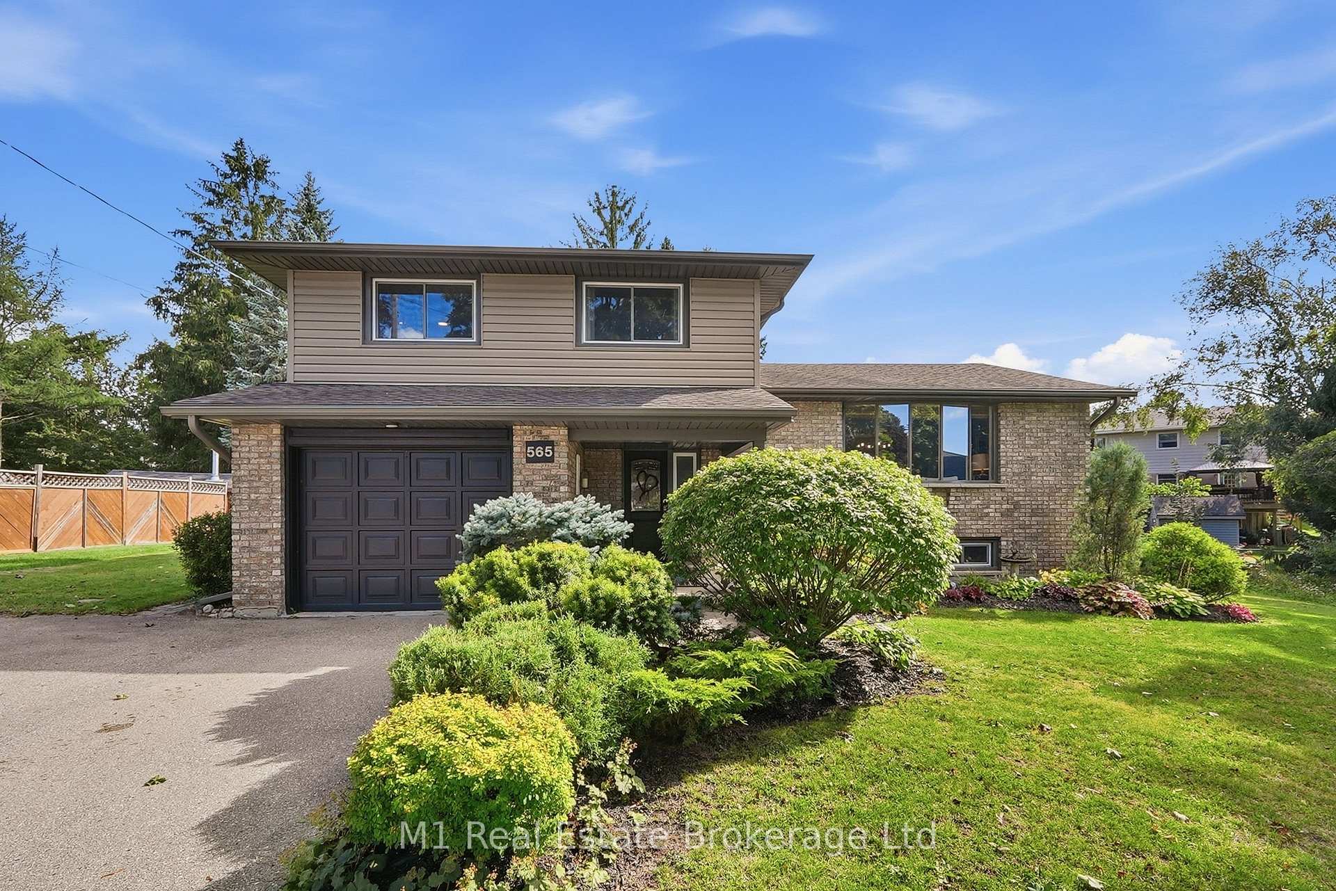 Photo 1 of 565 Elgin Street, Centre Wellington, Fergus — HOMEH