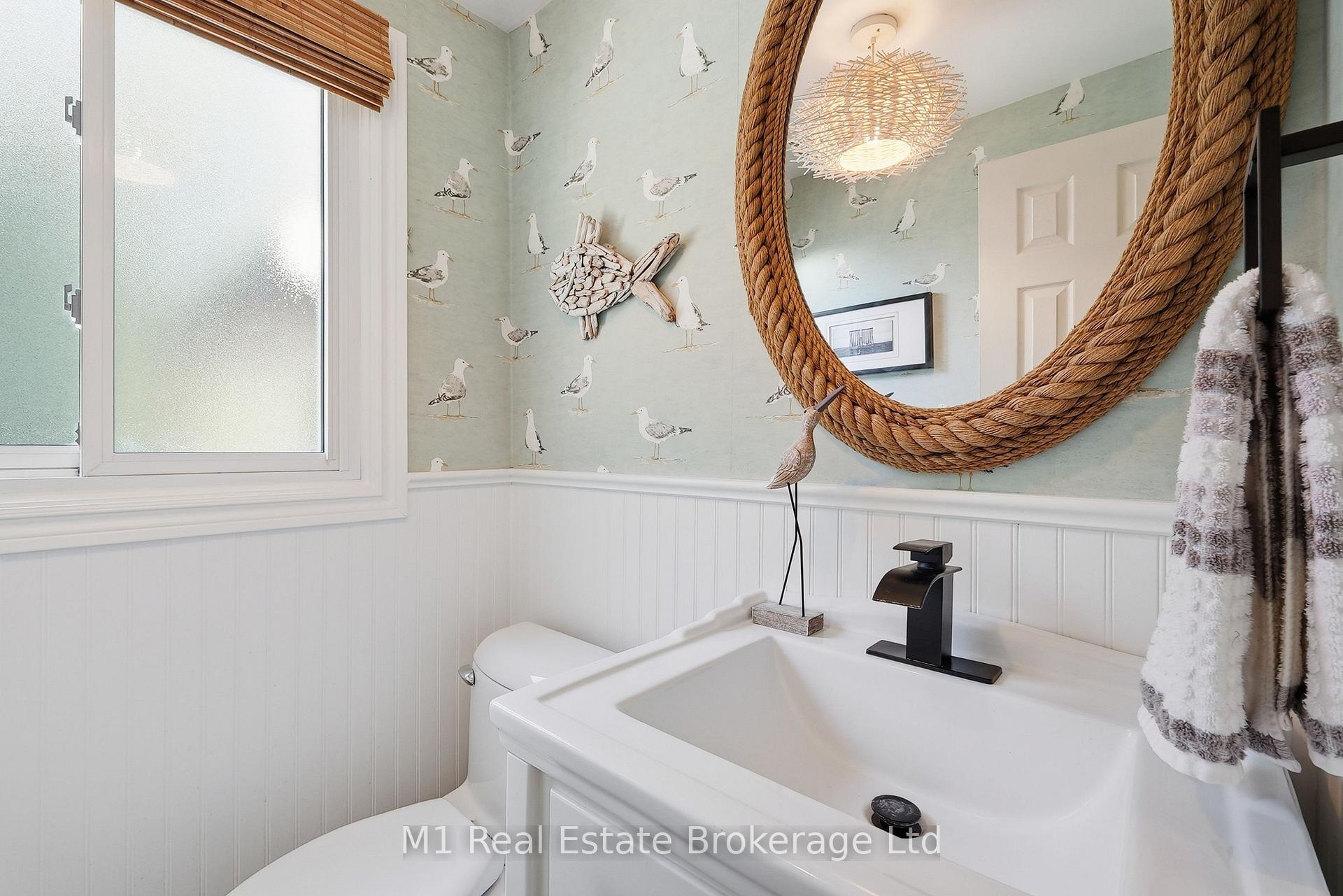 Photo 13 of 565 Elgin Street, Centre Wellington, Fergus — HOMEH