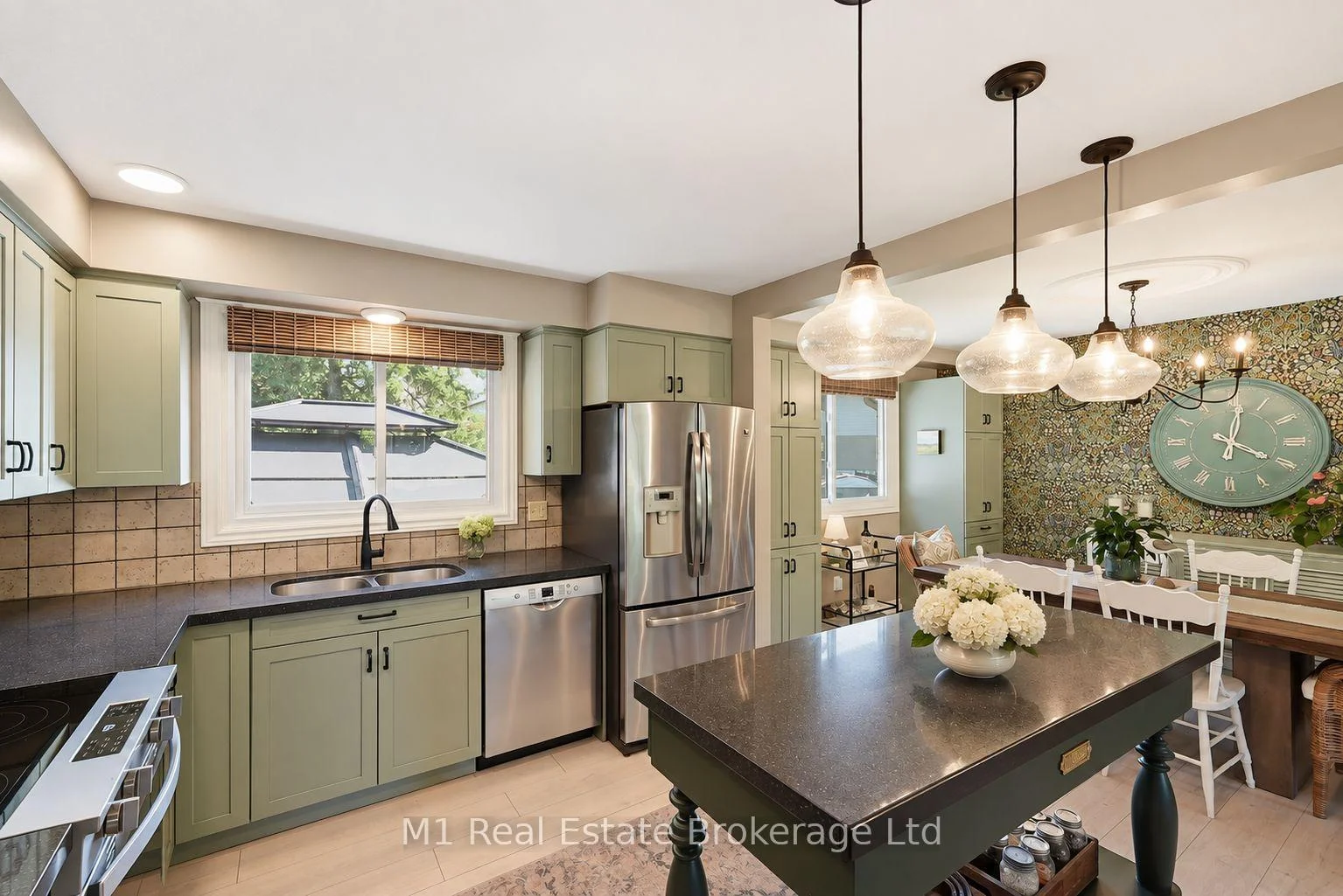 Photo 5 of 565 Elgin Street, Centre Wellington, Fergus — HOMEH