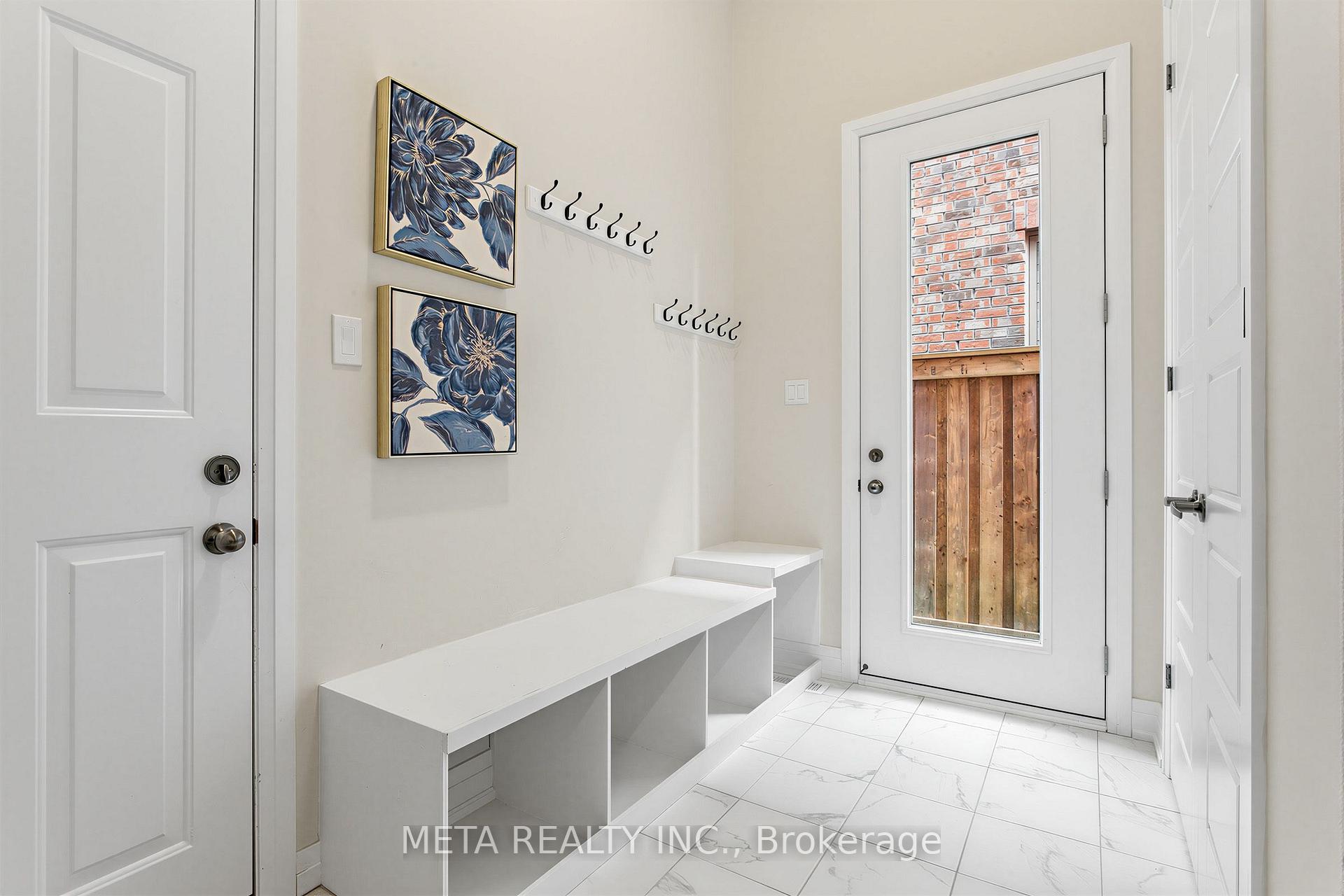 Photo 16 of 56 Klees Crescent, Aurora, Aurora Highlands — HOMEH