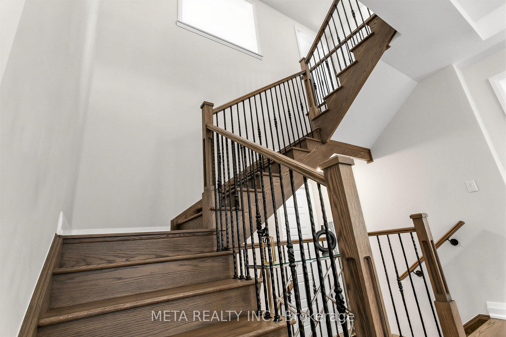 Photo 18 of 56 Klees Crescent, Aurora, Aurora Highlands — HOMEH