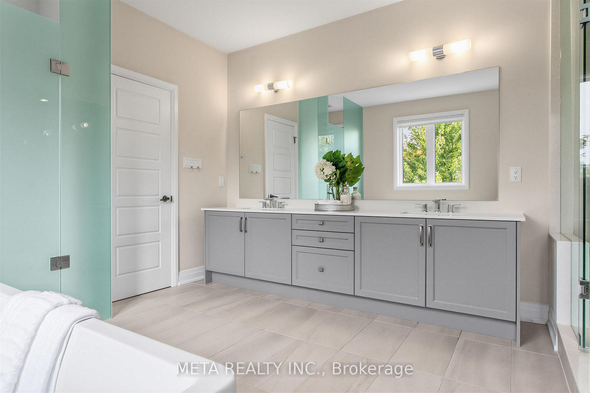 Photo 26 of 56 Klees Crescent, Aurora, Aurora Highlands — HOMEH