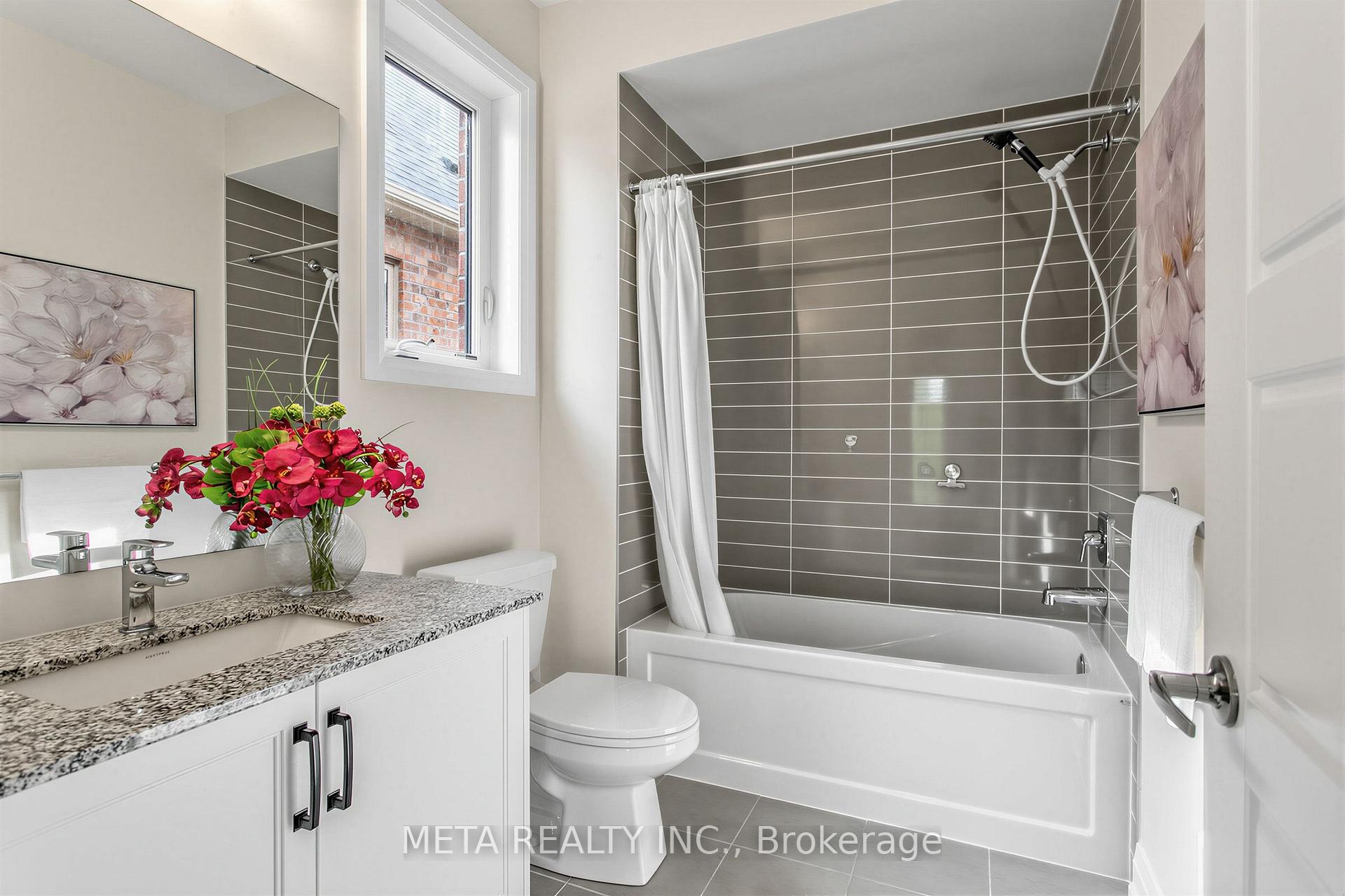 Photo 38 of 56 Klees Crescent, Aurora, Aurora Highlands — HOMEH