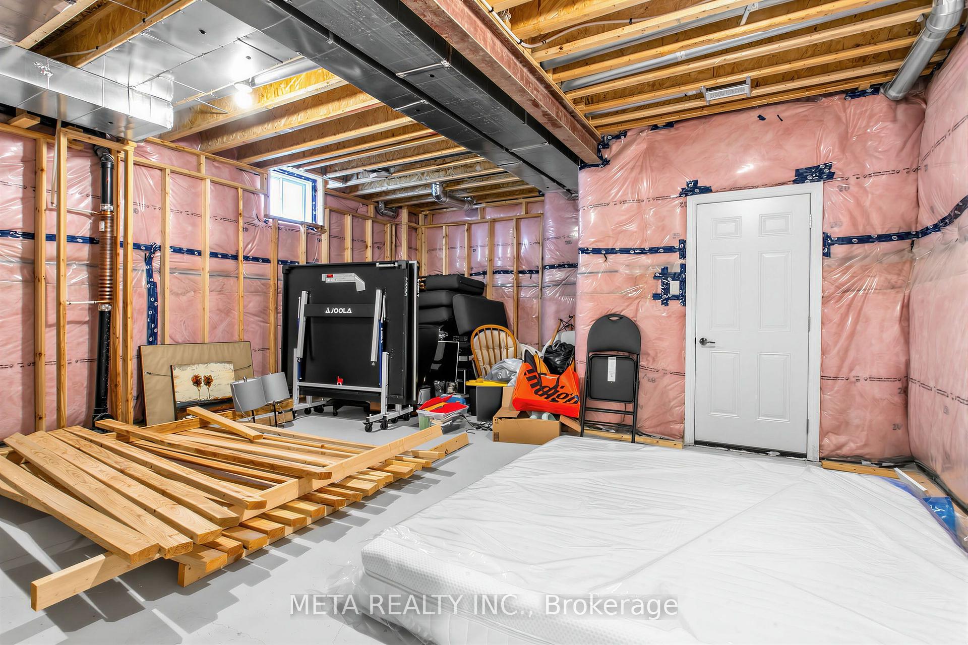 Photo 43 of 56 Klees Crescent, Aurora, Aurora Highlands — HOMEH
