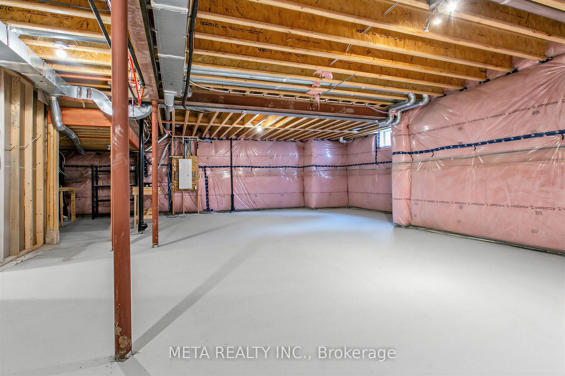 Photo 44 of 56 Klees Crescent, Aurora, Aurora Highlands — HOMEH