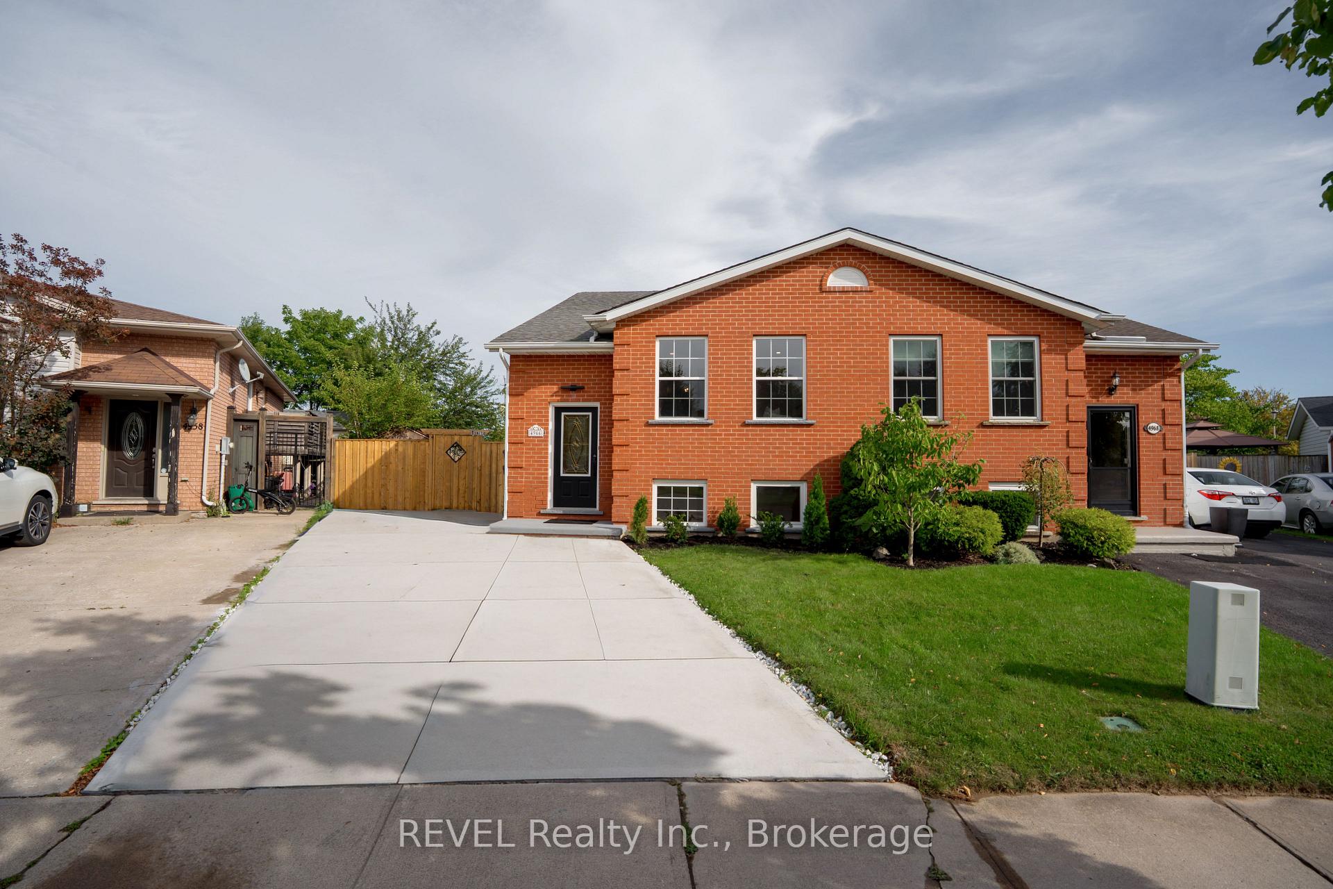 Photo 3 of 4966 Windgate Drive, Niagara Falls, Ascot — HOMEH