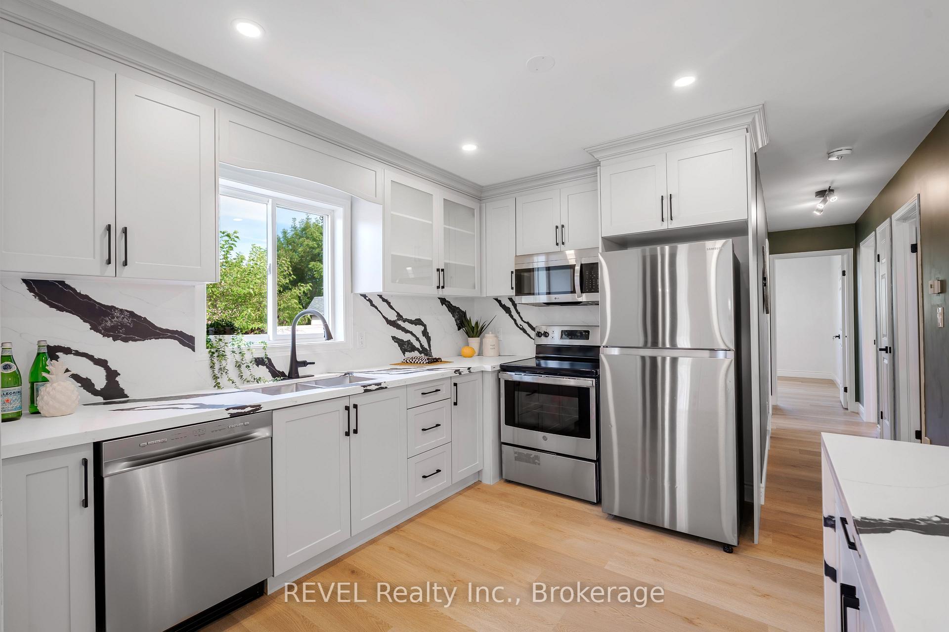 Photo 13 of 4966 Windgate Drive, Niagara Falls, Ascot — HOMEH