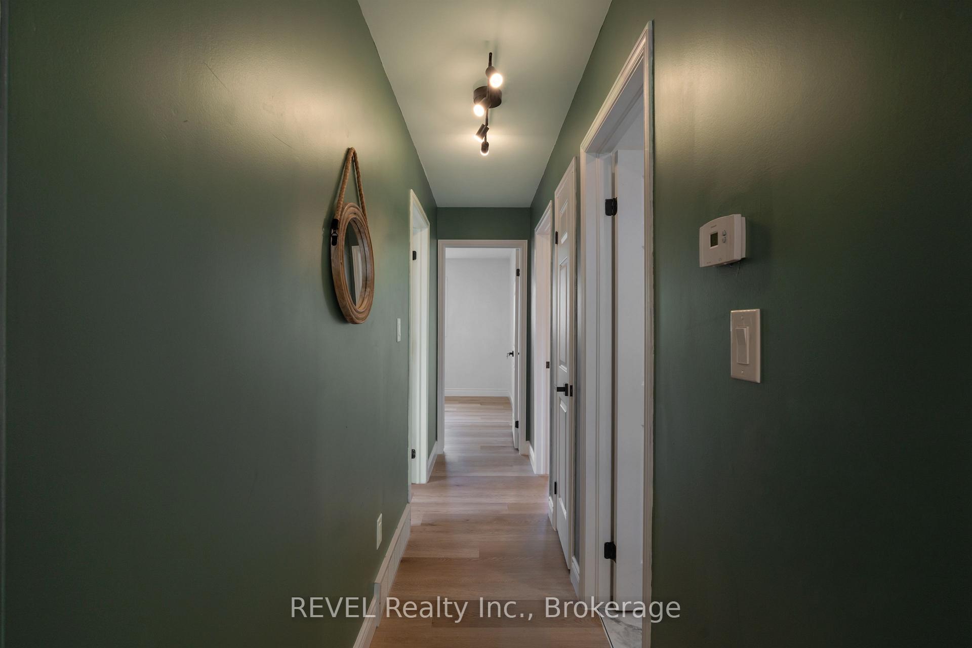Photo 15 of 4966 Windgate Drive, Niagara Falls, Ascot — HOMEH