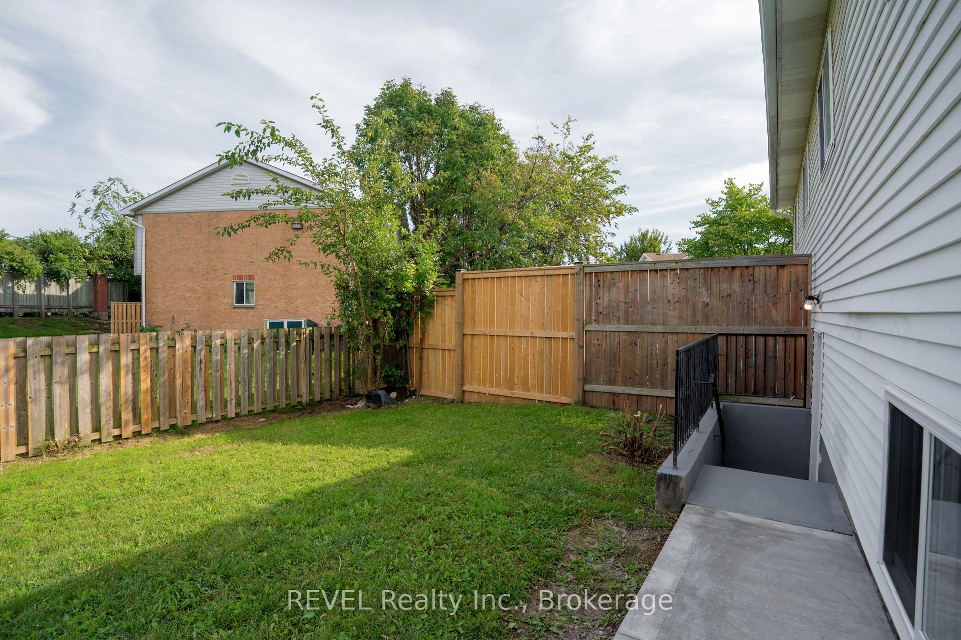 Photo 35 of 4966 Windgate Drive, Niagara Falls, Ascot — HOMEH