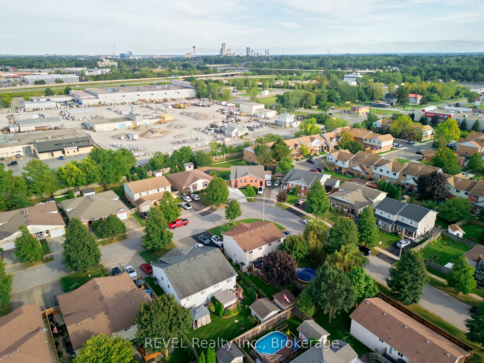 Photo 36 of 4966 Windgate Drive, Niagara Falls, Ascot — HOMEH