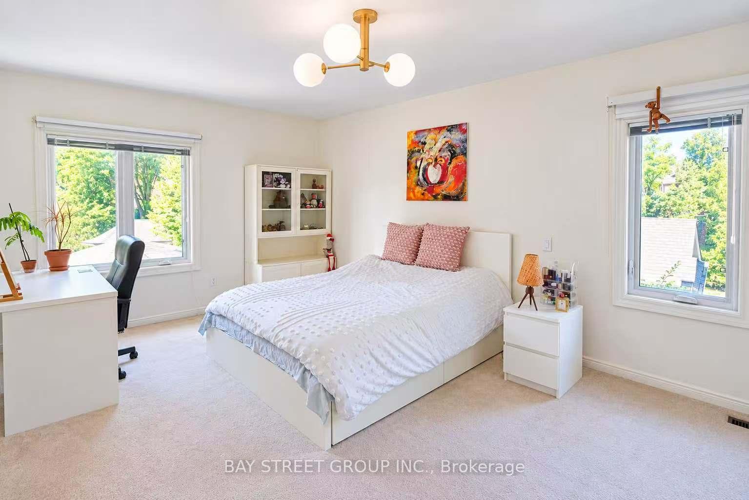 Photo 11 of 3530 Kingbird Court, Mississauga, Erin Mills — HOMEH