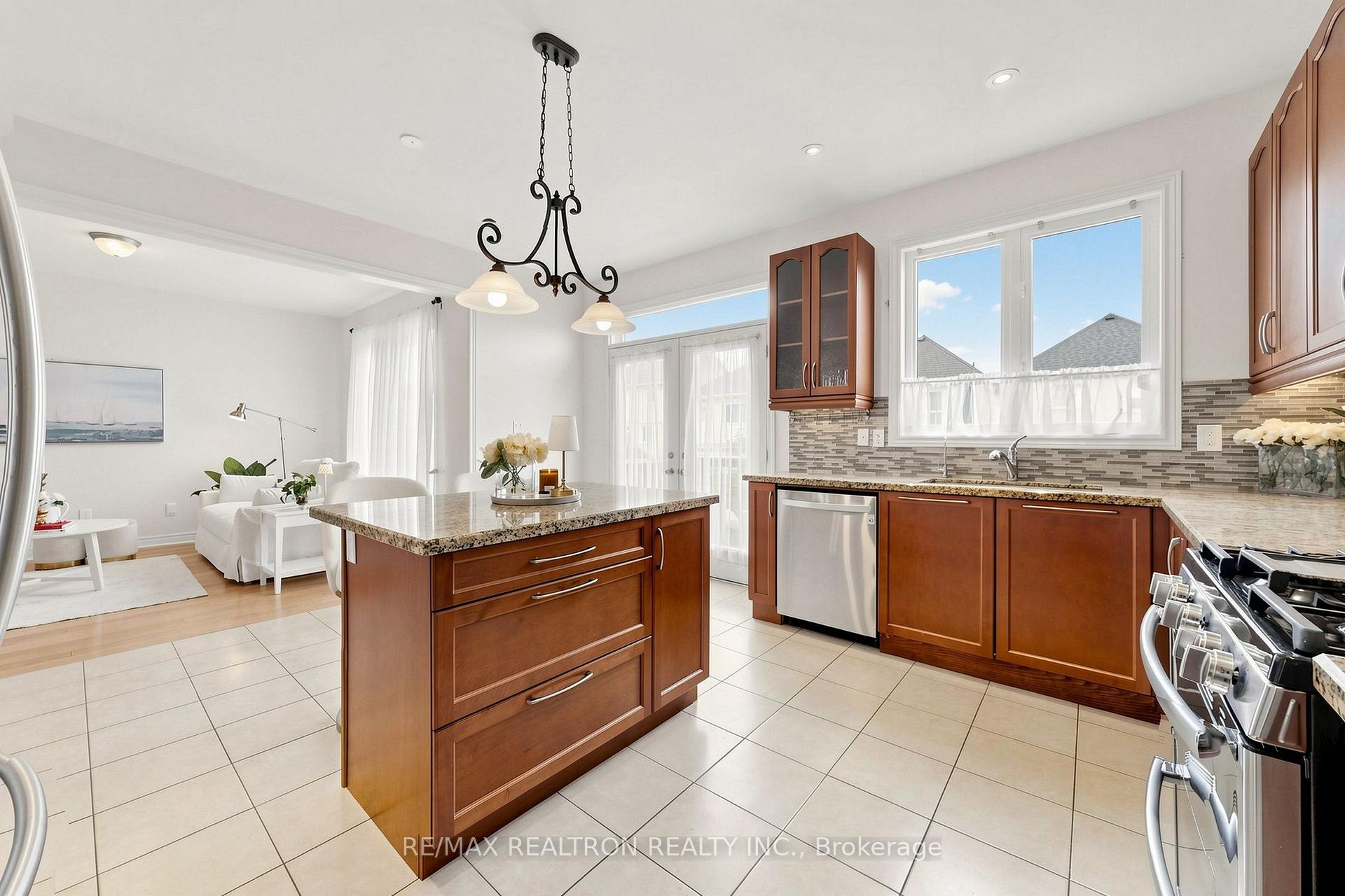 Photo 27 of 165 Sharpe Crescent, New Tecumseth, Tottenham — HOMEH