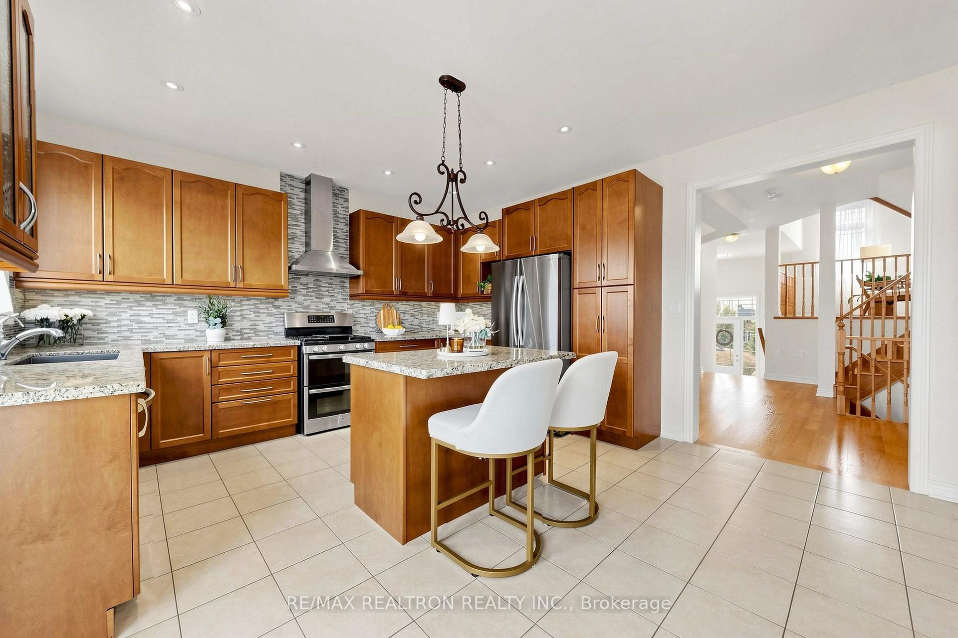 Photo 29 of 165 Sharpe Crescent, New Tecumseth, Tottenham — HOMEH