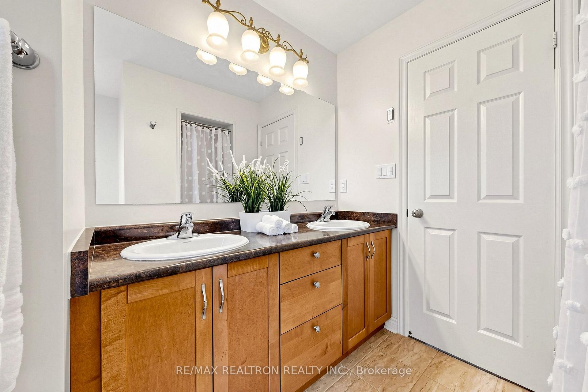 Photo 39 of 165 Sharpe Crescent, New Tecumseth, Tottenham — HOMEH